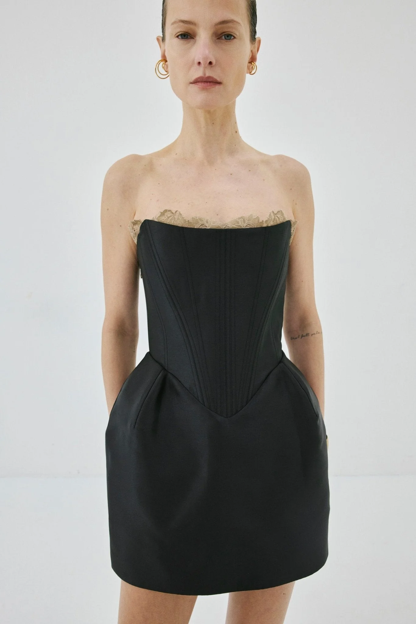 NOCTURNE MINI DRESS IN BLACK AND TRUFFLE BROWN TWILL - 1