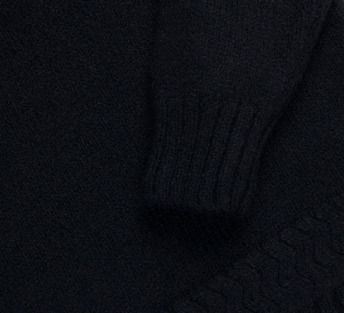 Alpaca Crewneck - Black - 4