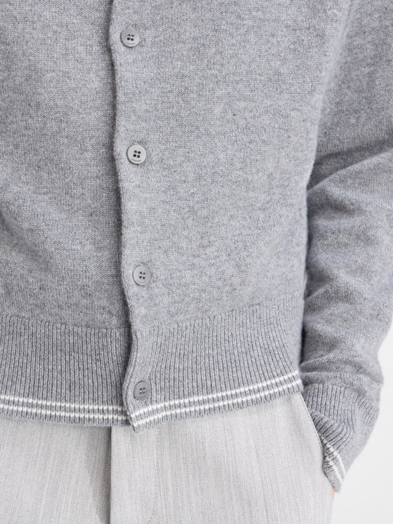 Le cardigan Pitatto 6