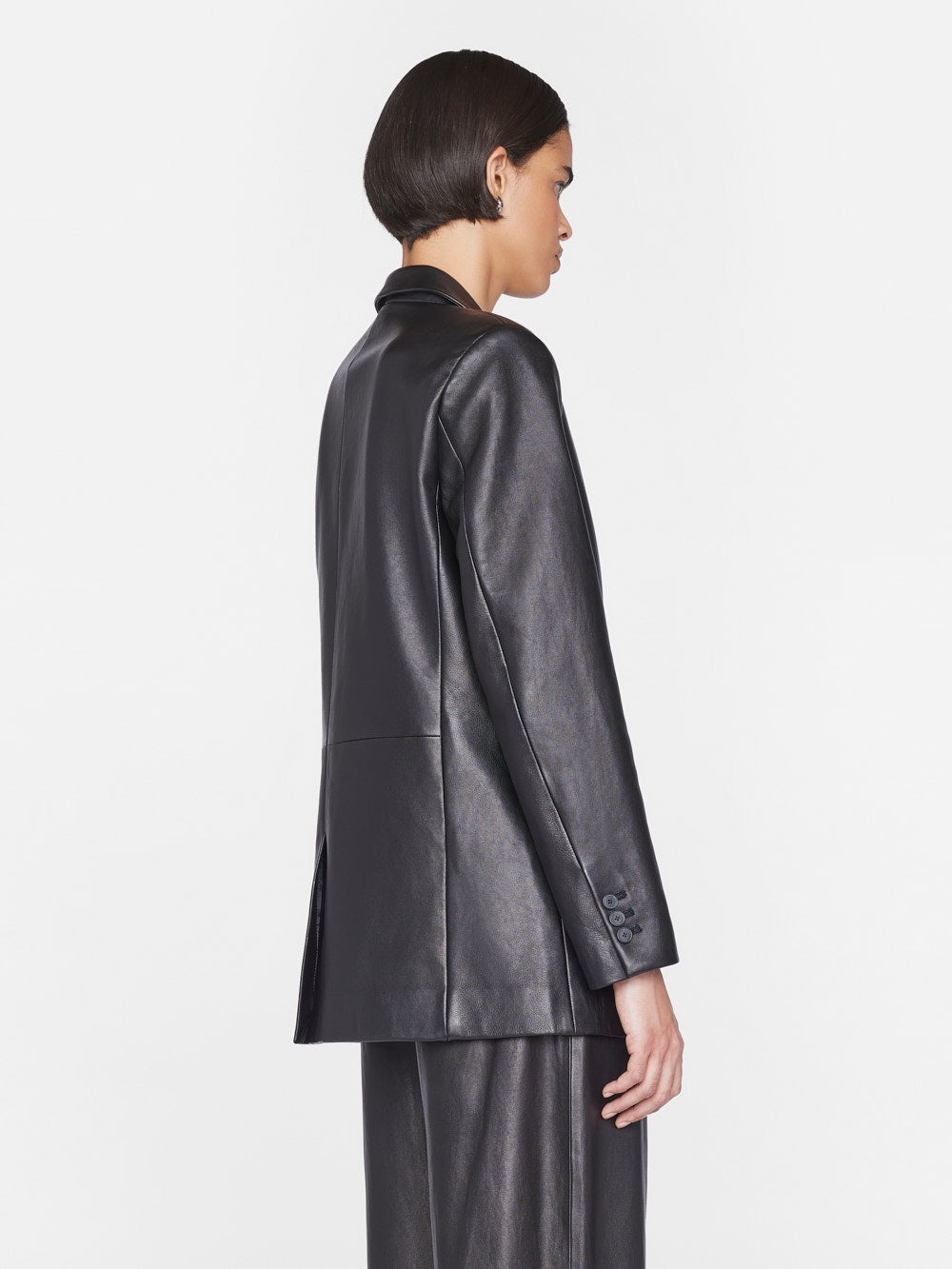 The Oversized Leather Blazer in Noir - 7