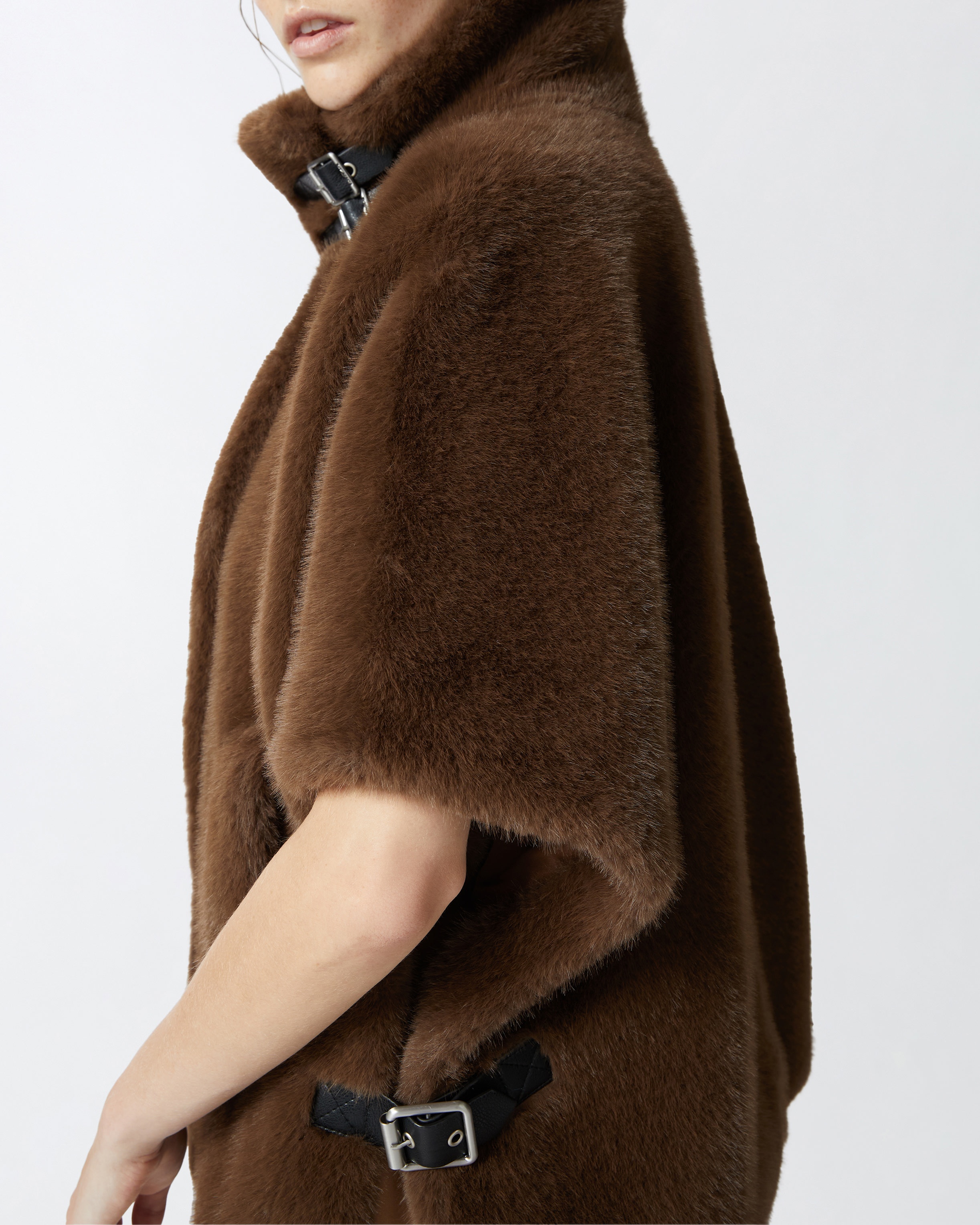 CAPE COAT IN MINK-EFFECT FAUX FUR - 5