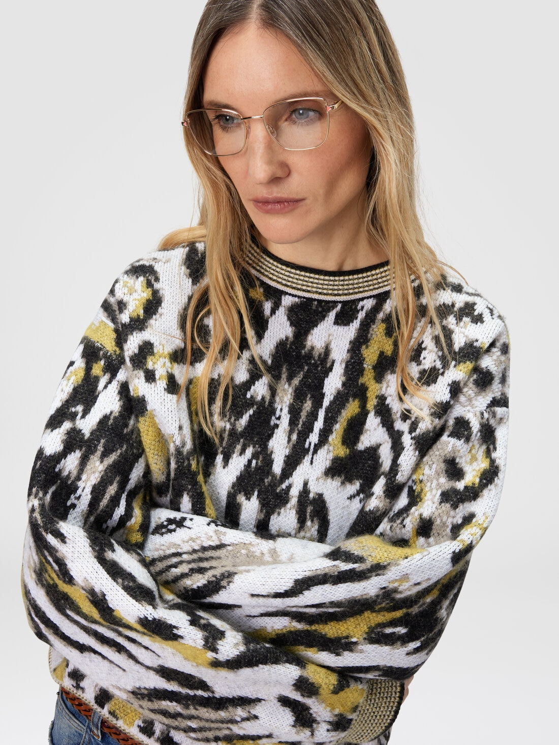 Boxy crew neck sweater with animalier pattern - 4