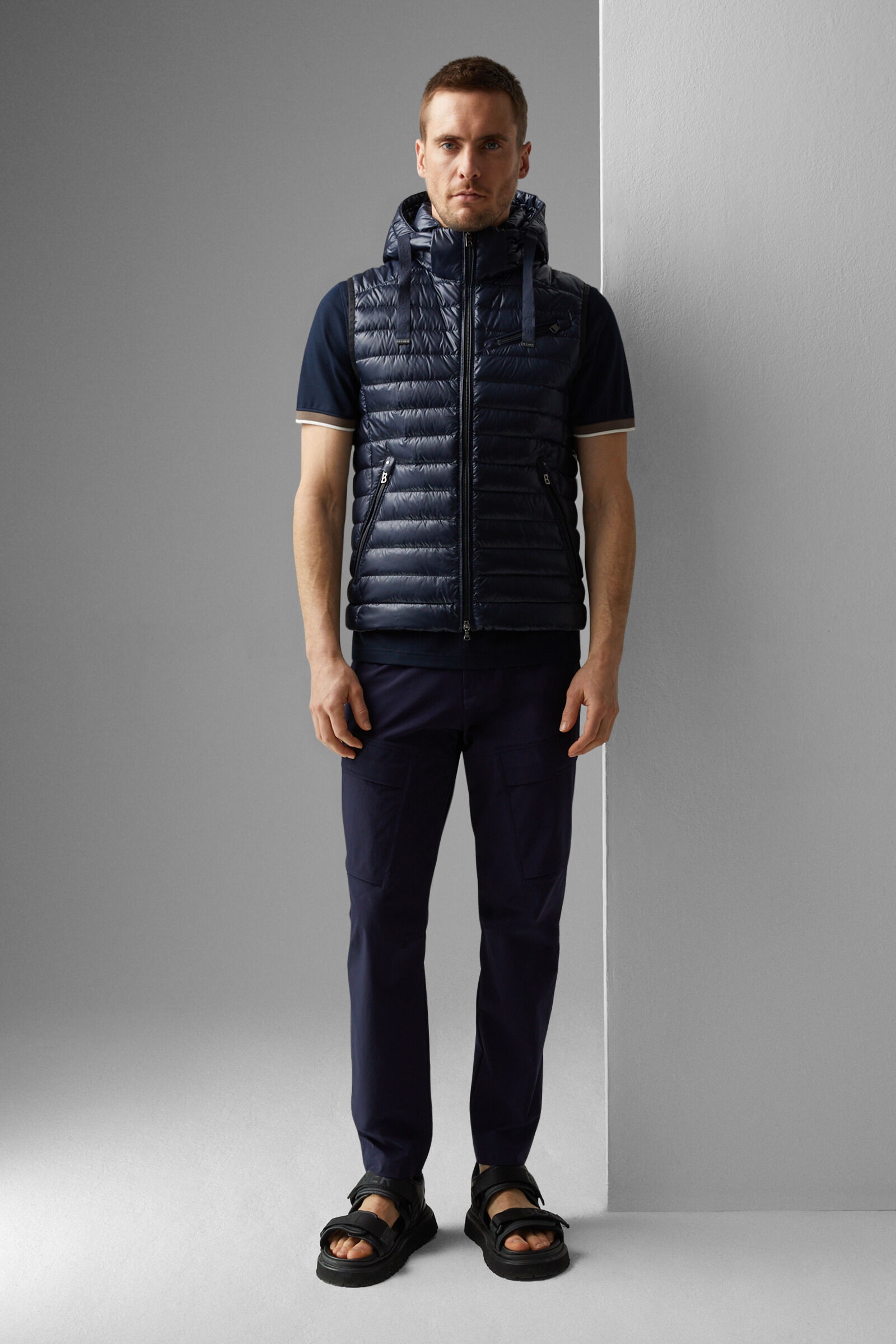 Lonne lightweight down vest in Navy blue - 4