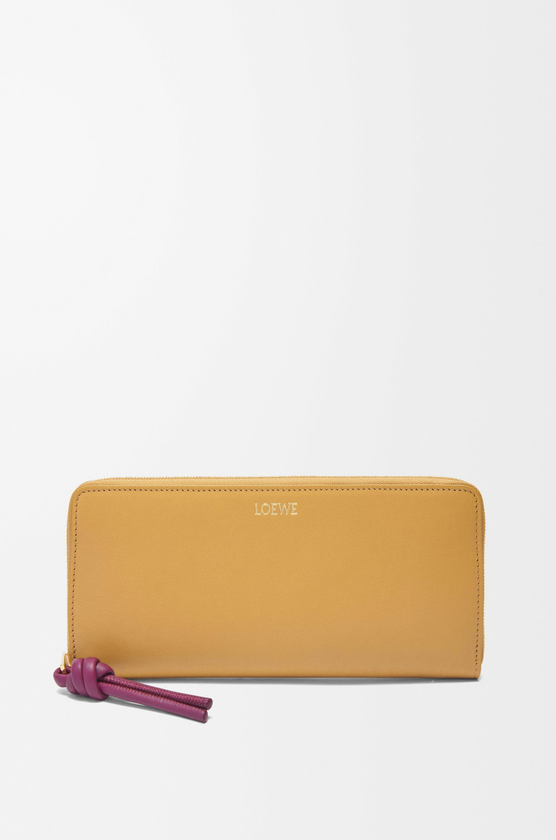 Knot zip around wallet in shiny nappa calfskin 1