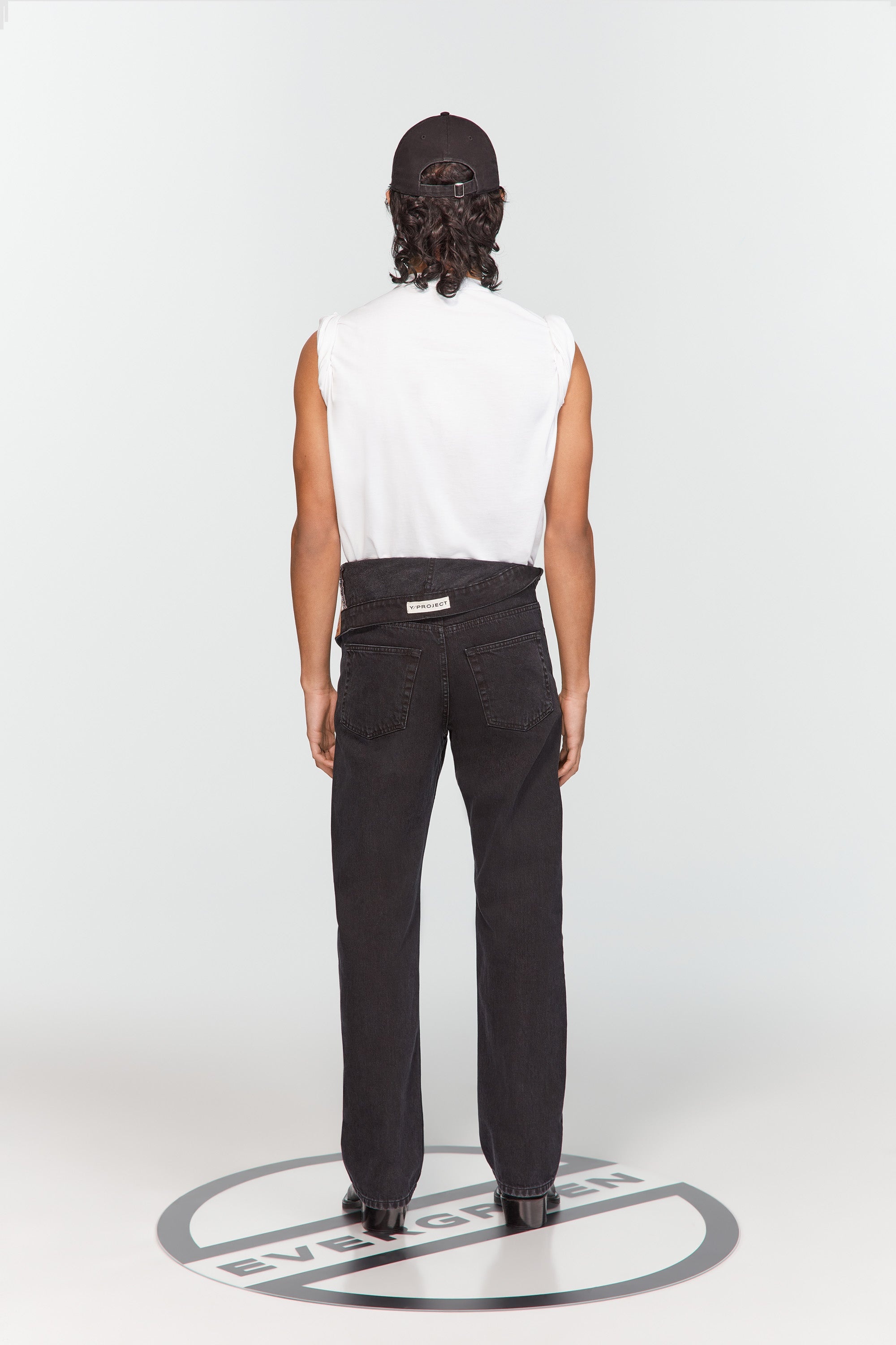 Evergreen Asymmetric Waist Jeans - 5