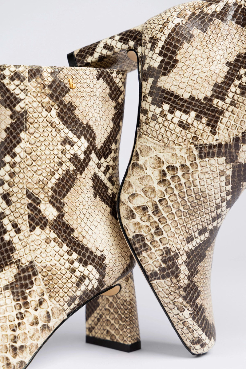 Alexis Boot Neutral Snake Leather 4
