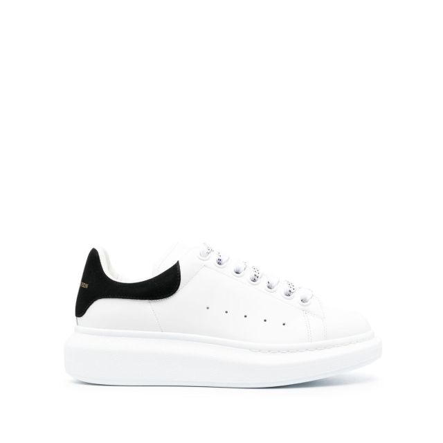 White oversized chunky sneakers with black detailing - 1