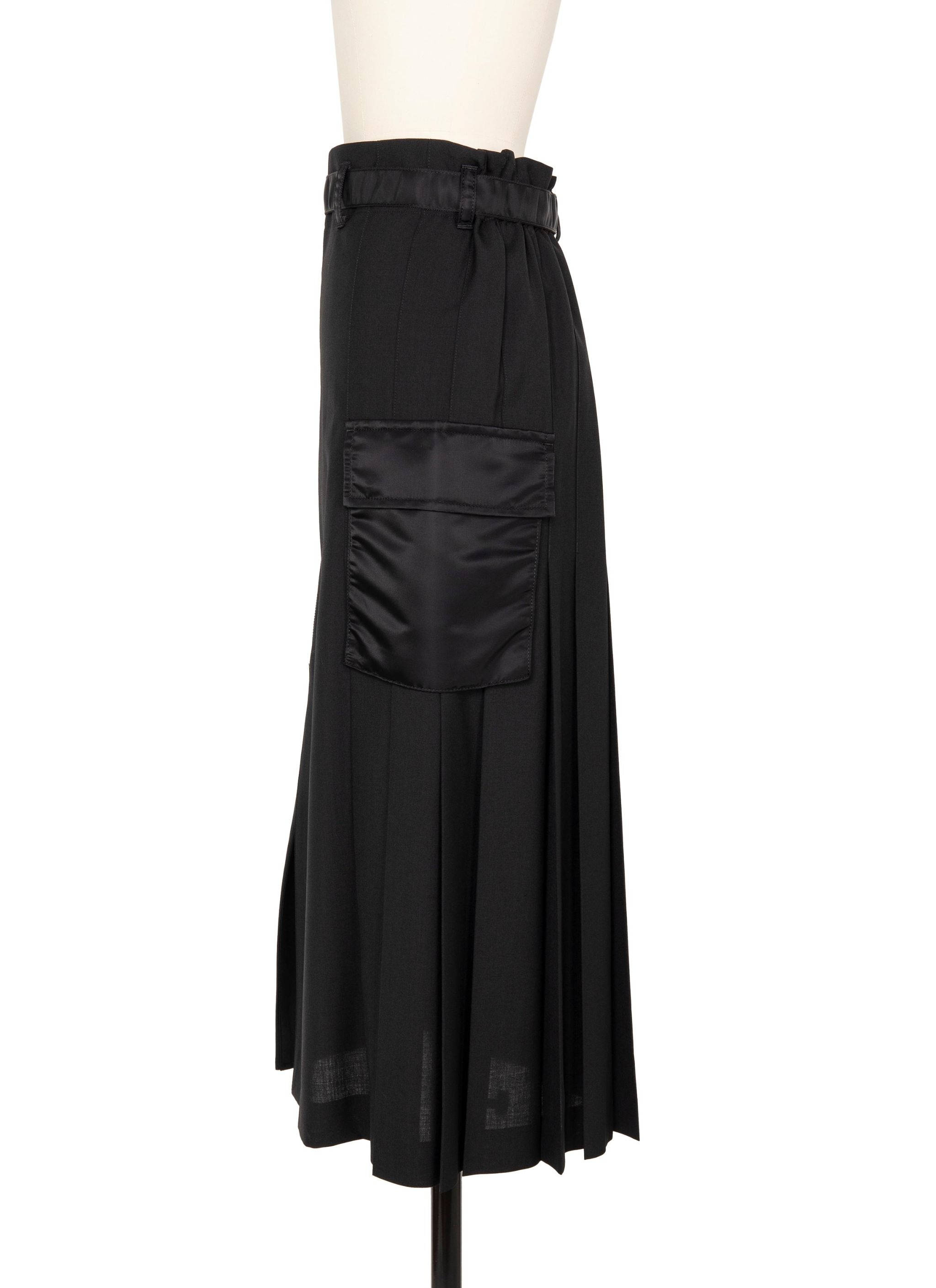 【sacai】22SS Nylon Twill Skirt Sacai Nylon Twill Skirt in Black – Hampden Clothing