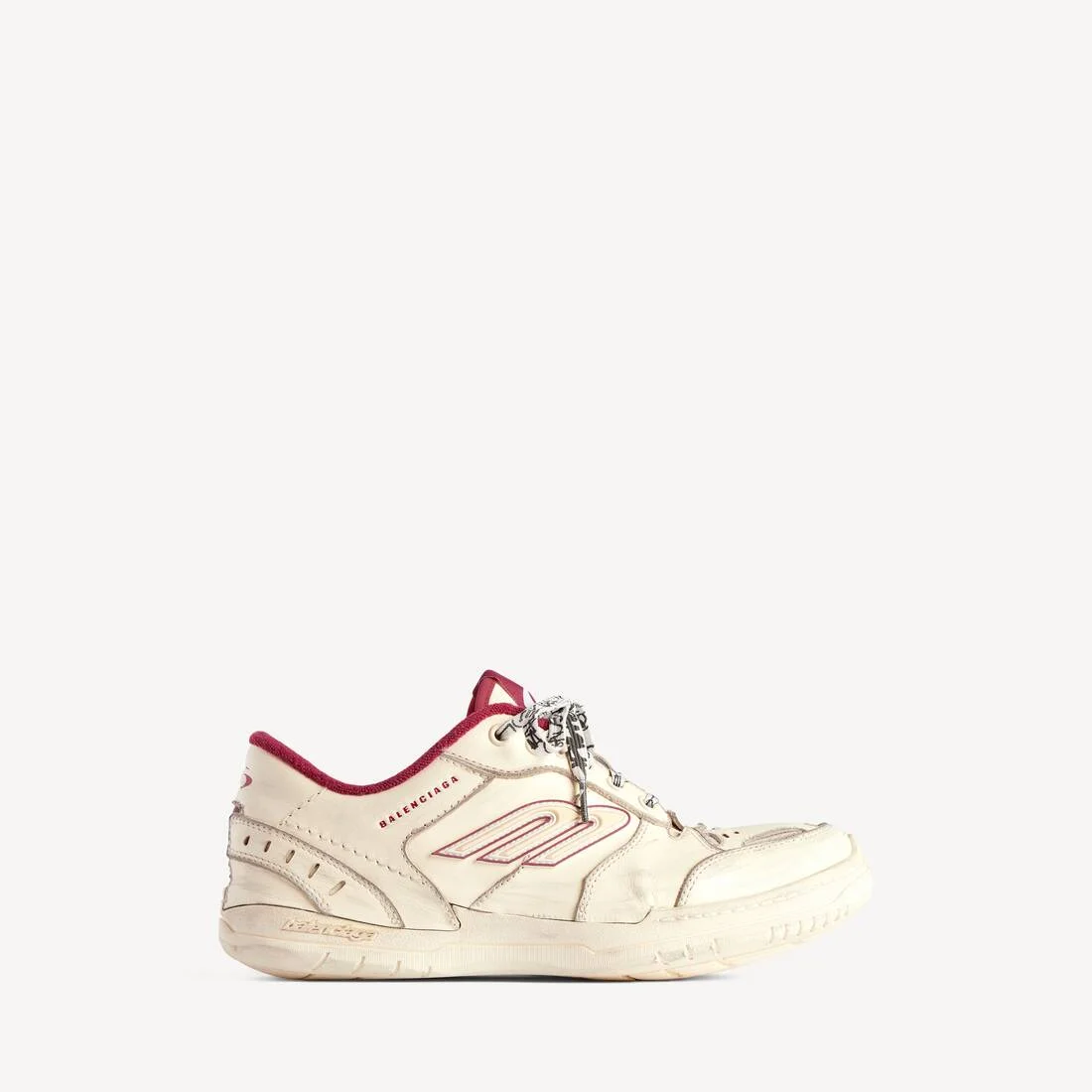Women's Hamptons Medium Worn-out Sneaker in Off White/red - 1