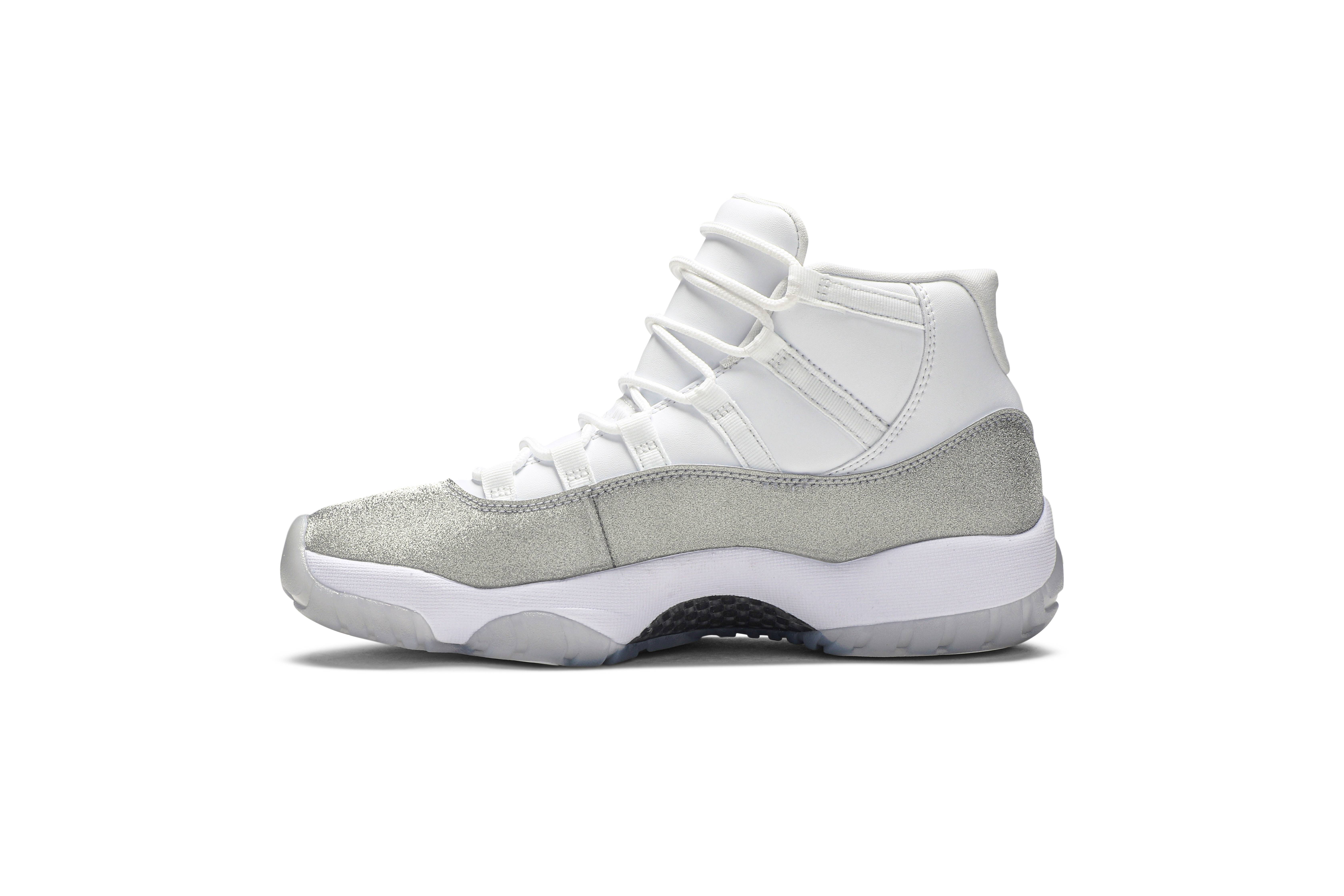 Wmns Air Jordan 11 Retro 'Vast Grey' - 3