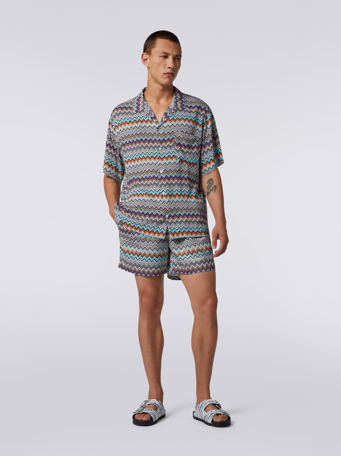 Short-sleeved viscose bowling shirt - 2