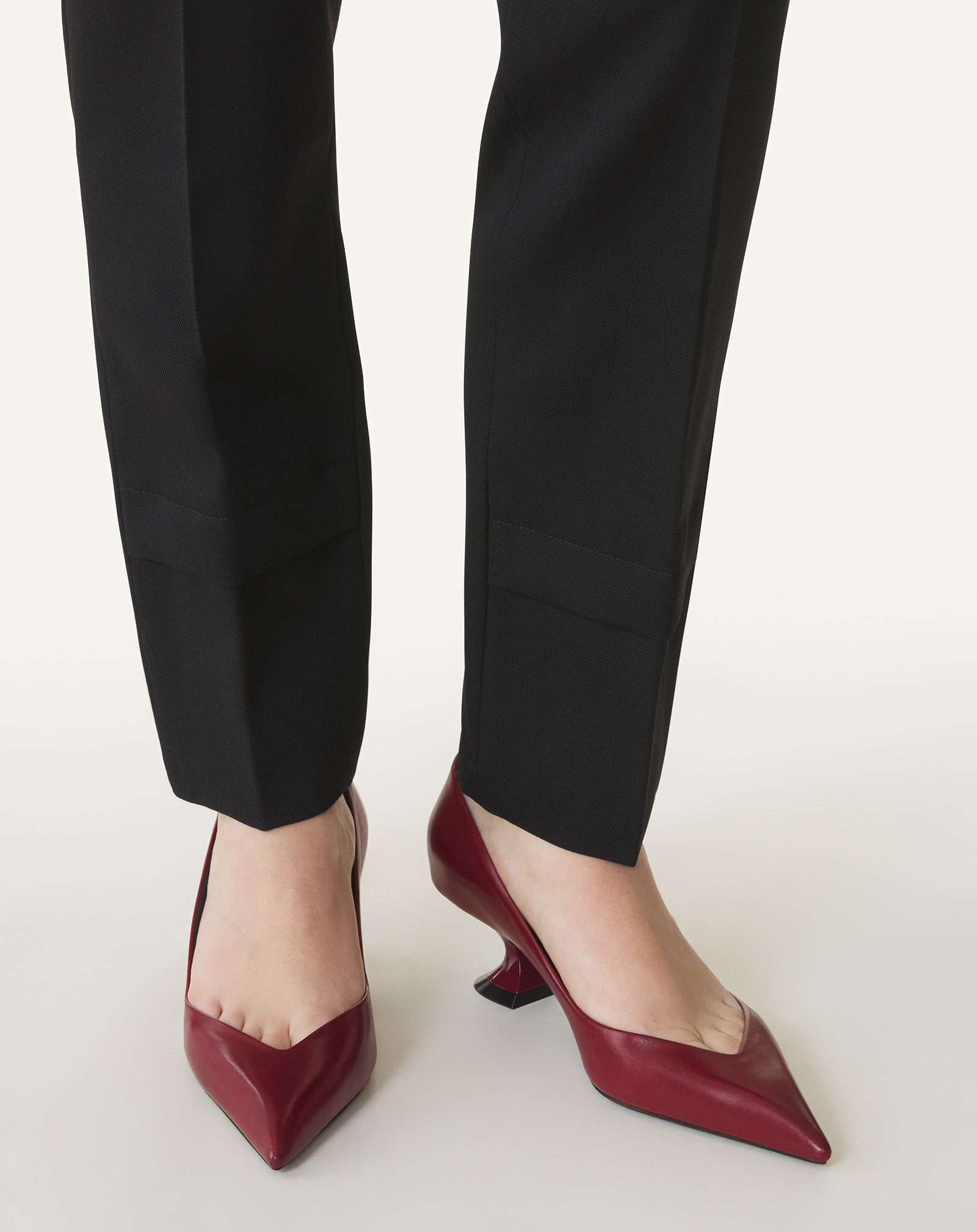 MIDNIGHT STEP PUMP IN LEATHER - 7