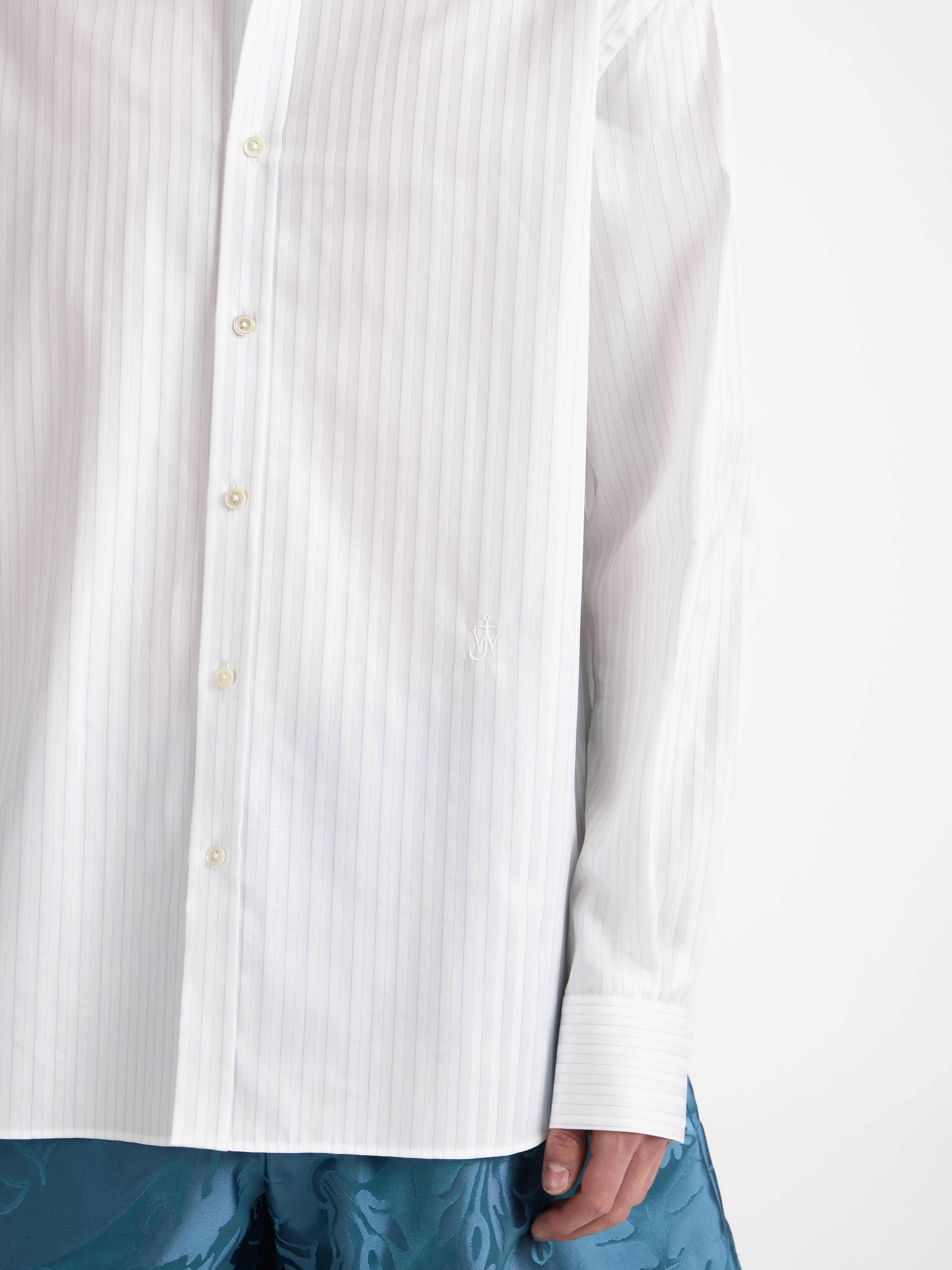 CLASSIC DRESS SHIRT IN WHITE & BLUE - 6
