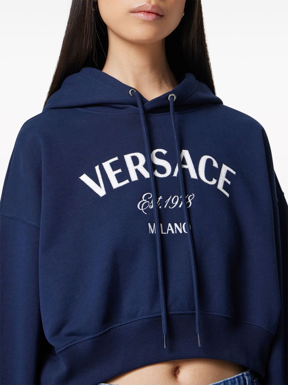 logo-embroidered drawstring cropped hoodie - 4