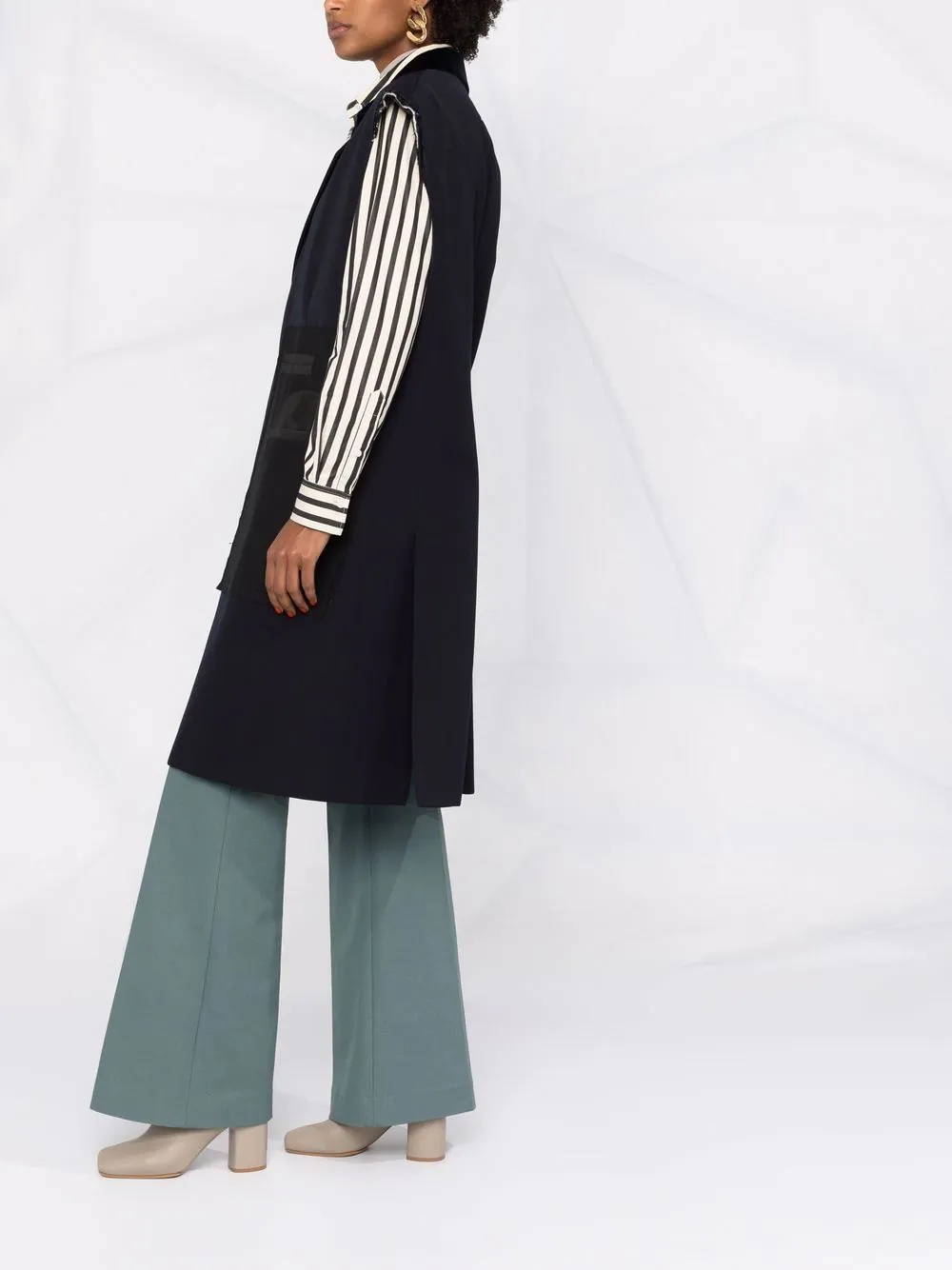 sleeveless raw-cut coat - 4