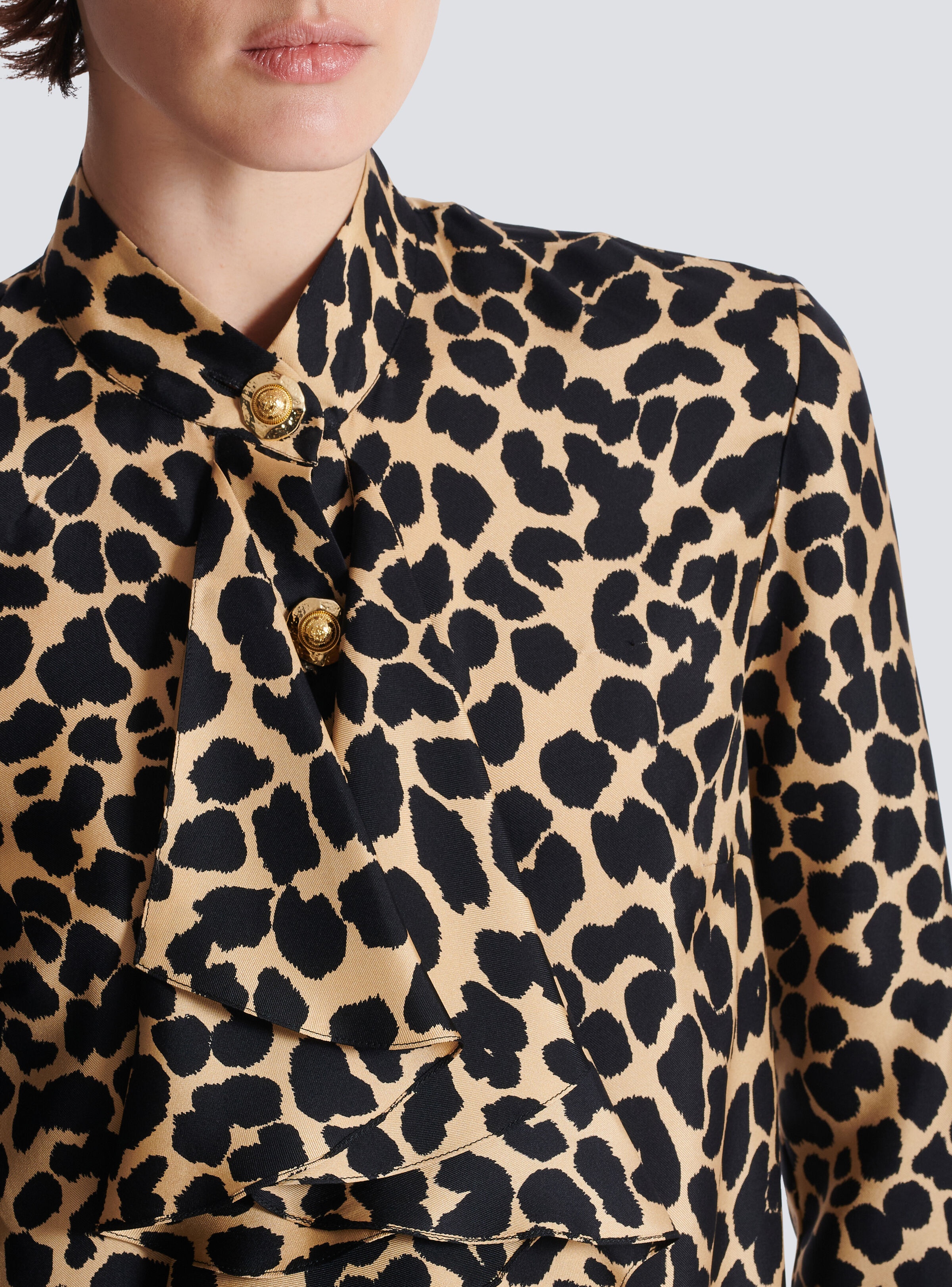 Leopard print ruffled shirt - 9