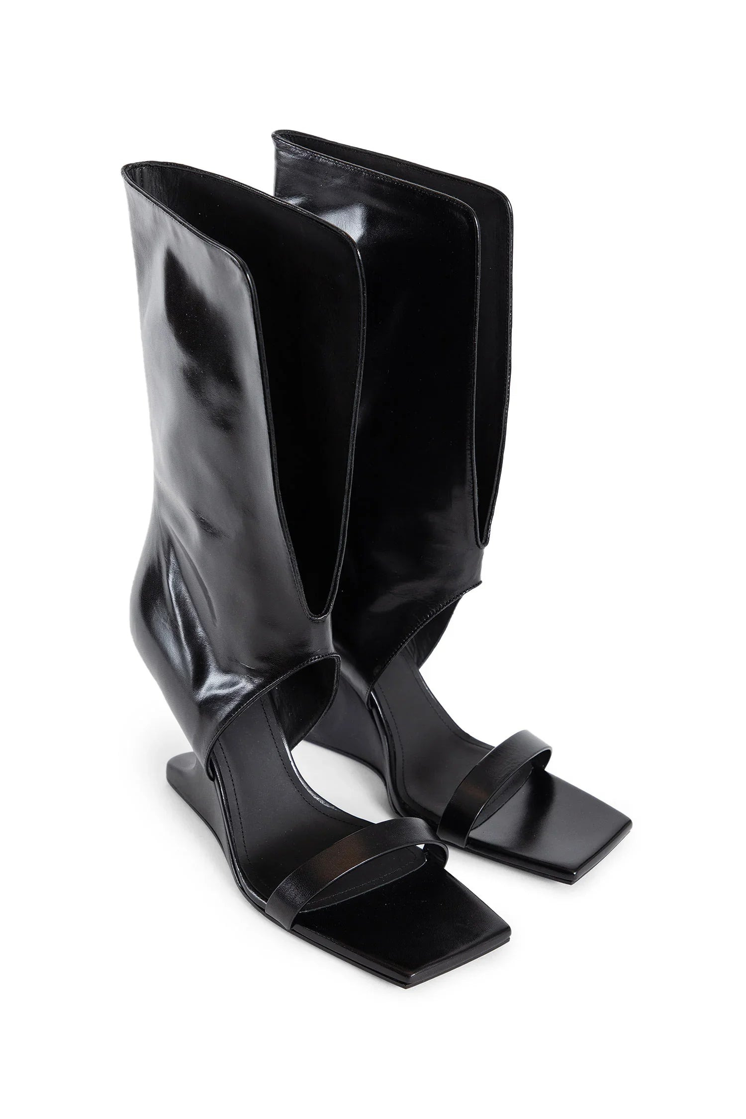 Hollywood-Winged-Cantilever-In-Capretto-Leather - 7