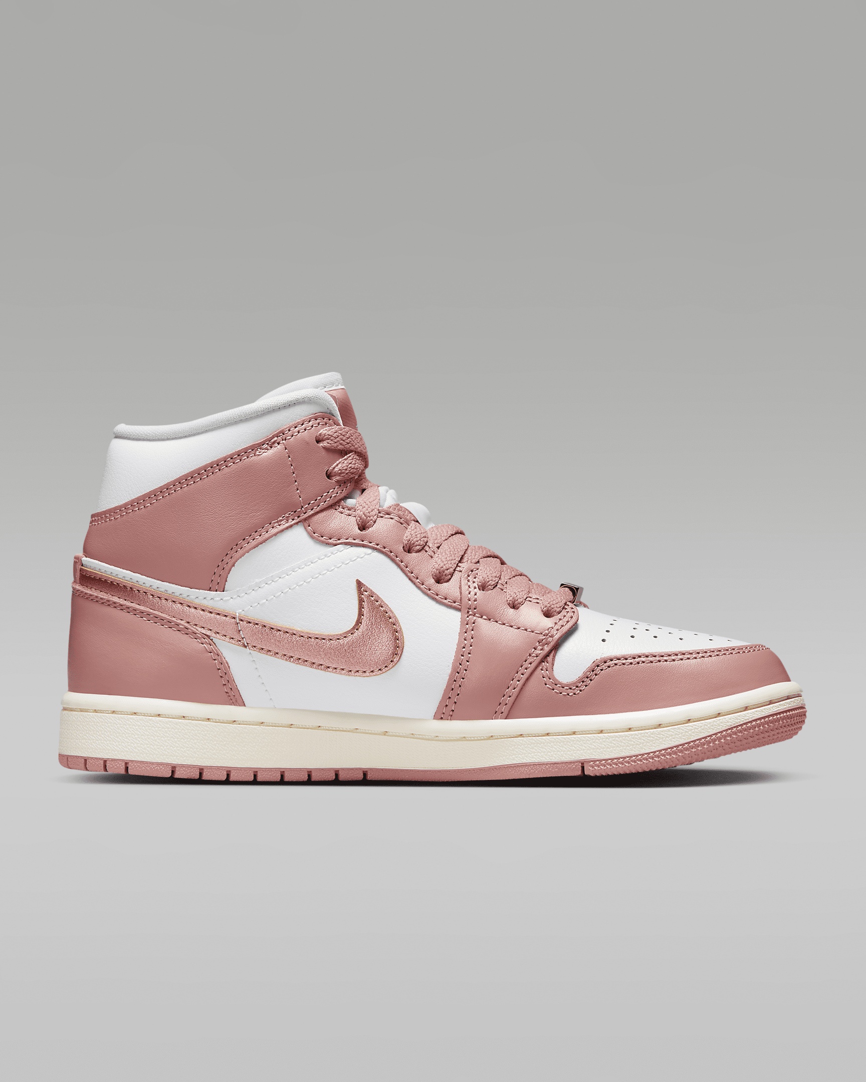 Air Jordan 1 Mid SE Women's Shoes - 3