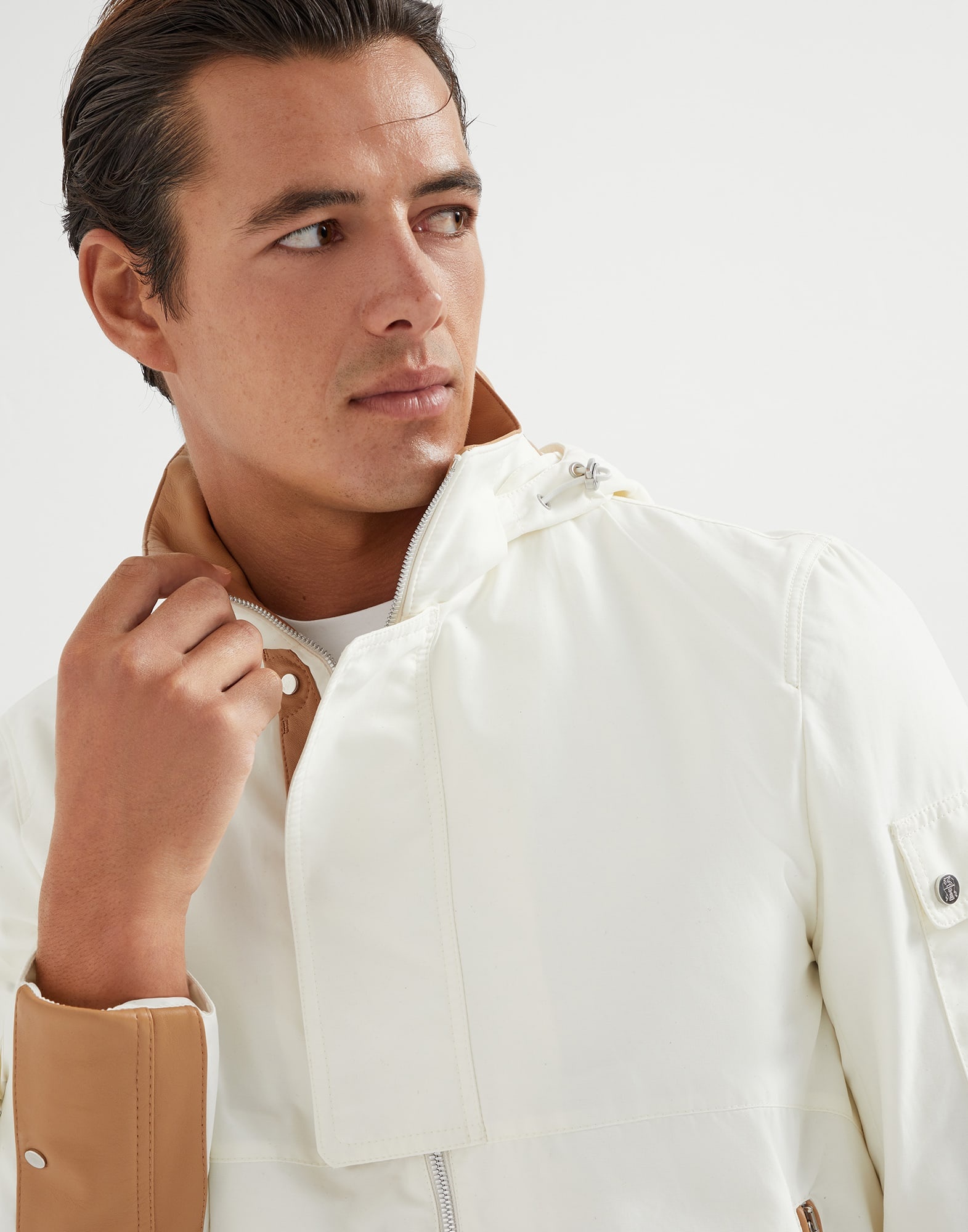 Water-resistant techno cotton gabardine outerwear jacket with leather inserts and detachable hood - 3