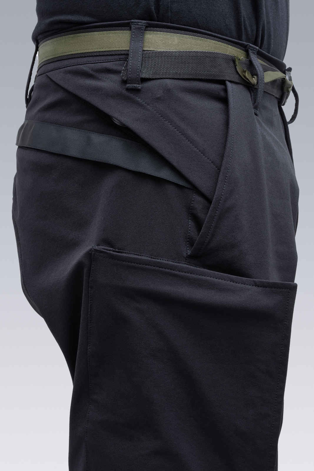 P10A-DS schoeller® Dryskin™ Articulated Cargo Pant Black - 20