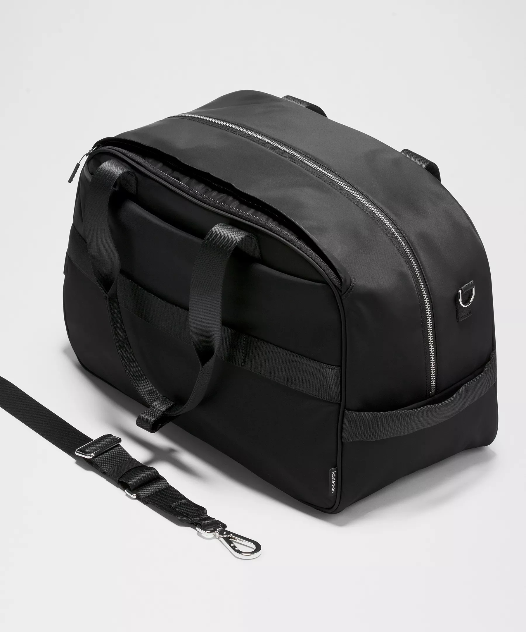 City Essentials Duffle Bag 28L - 6