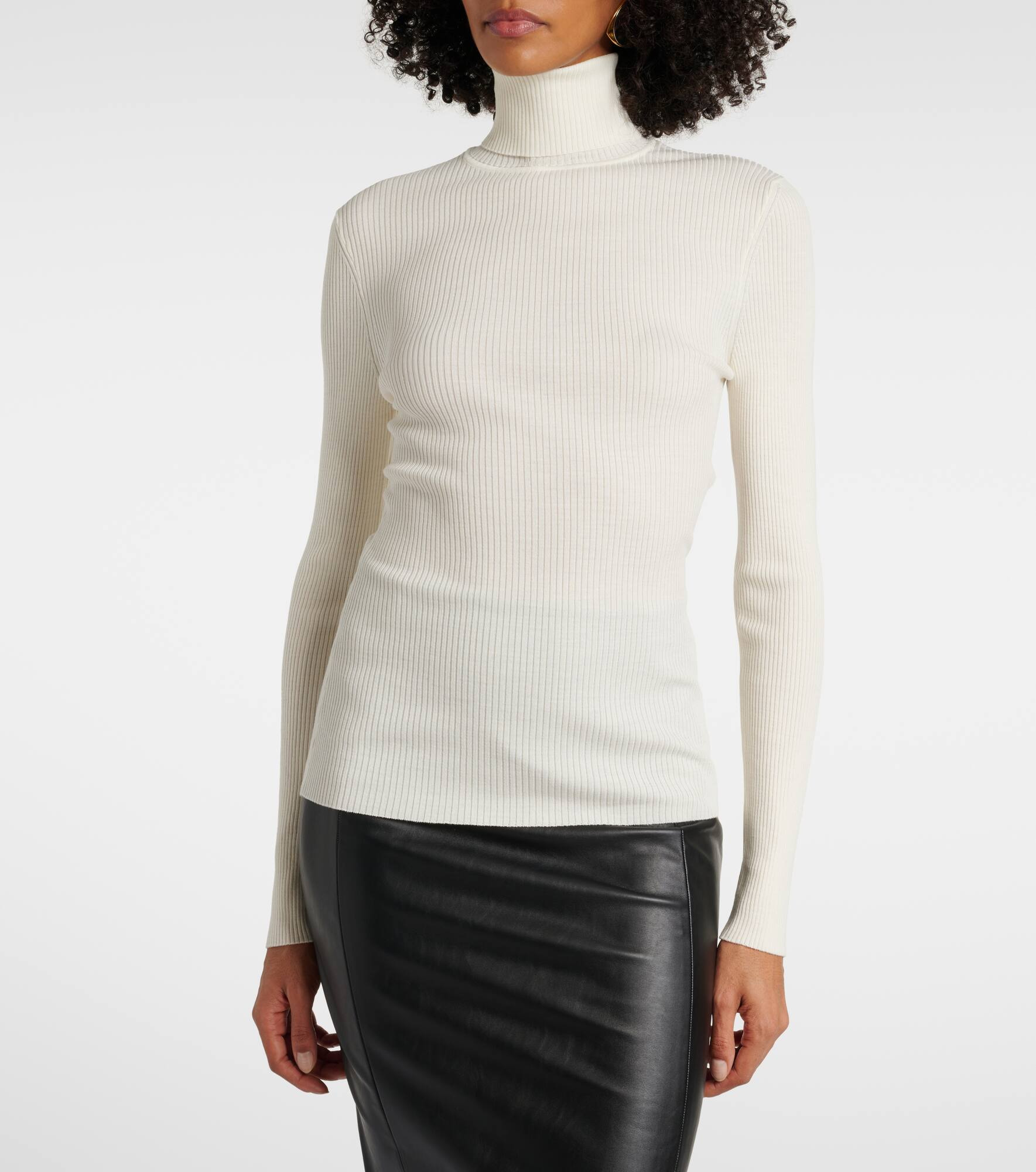 Merino wool turtleneck sweater - 5