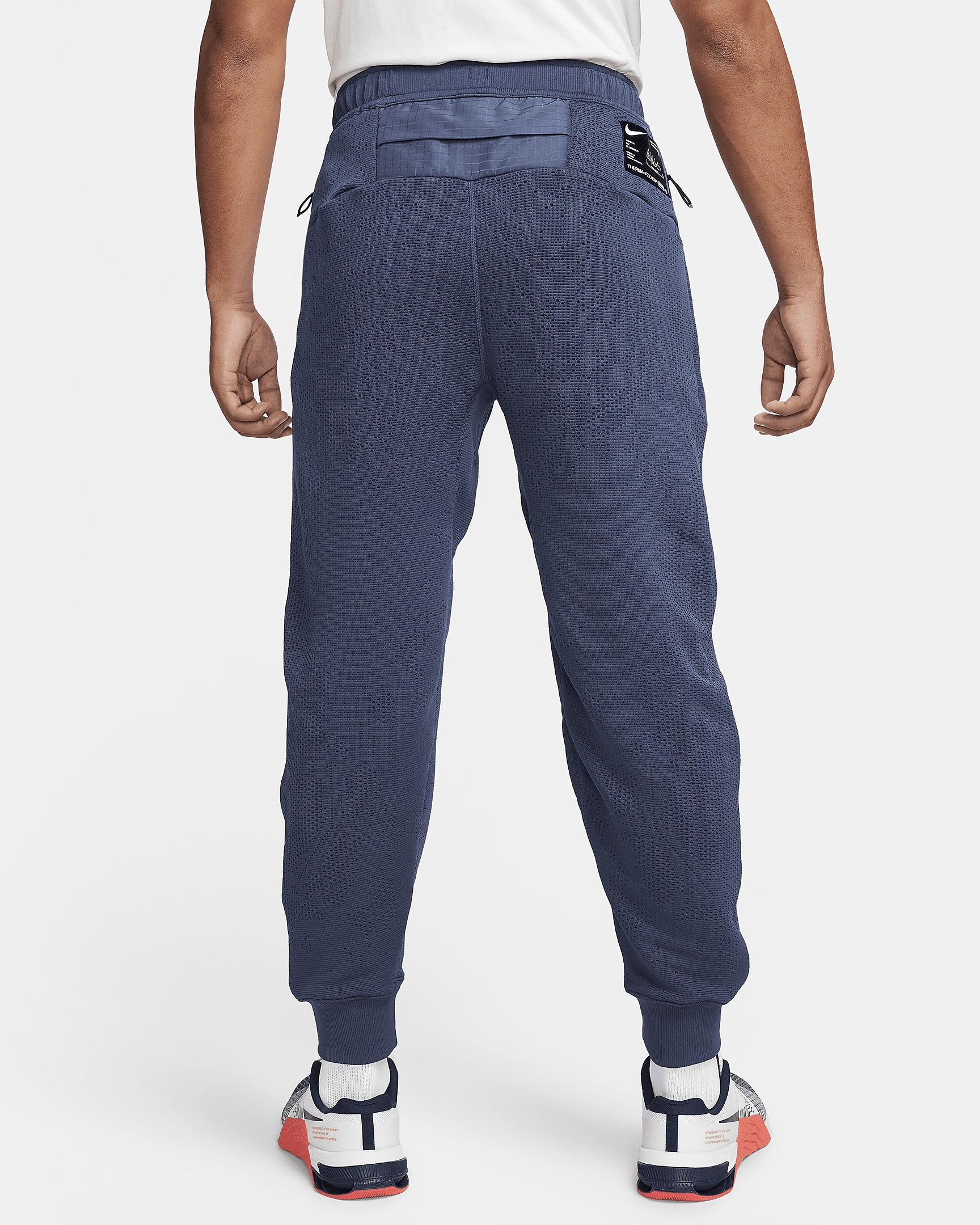 Nike A.P.S. Men's Therma-FIT Versatile Pants - 2