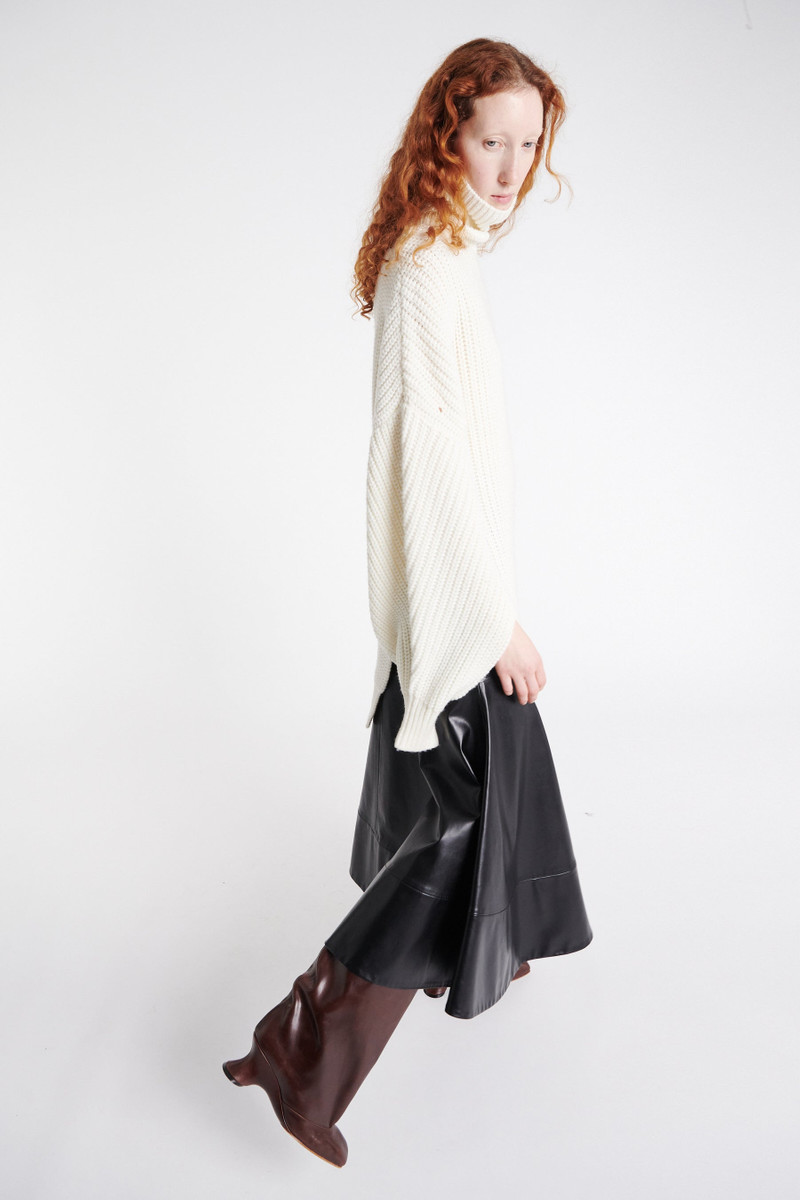 SWEATER CREAM 10