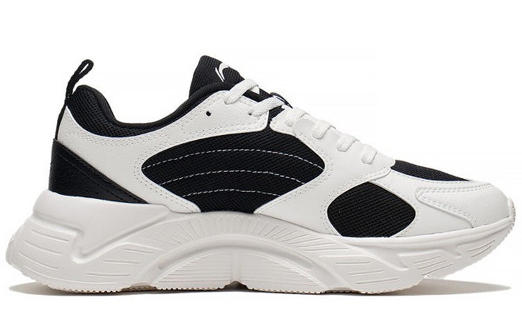(WMNS) Li-Ning Casual Sport Training Sneakers 'White Black' ARSS058-3 - 2