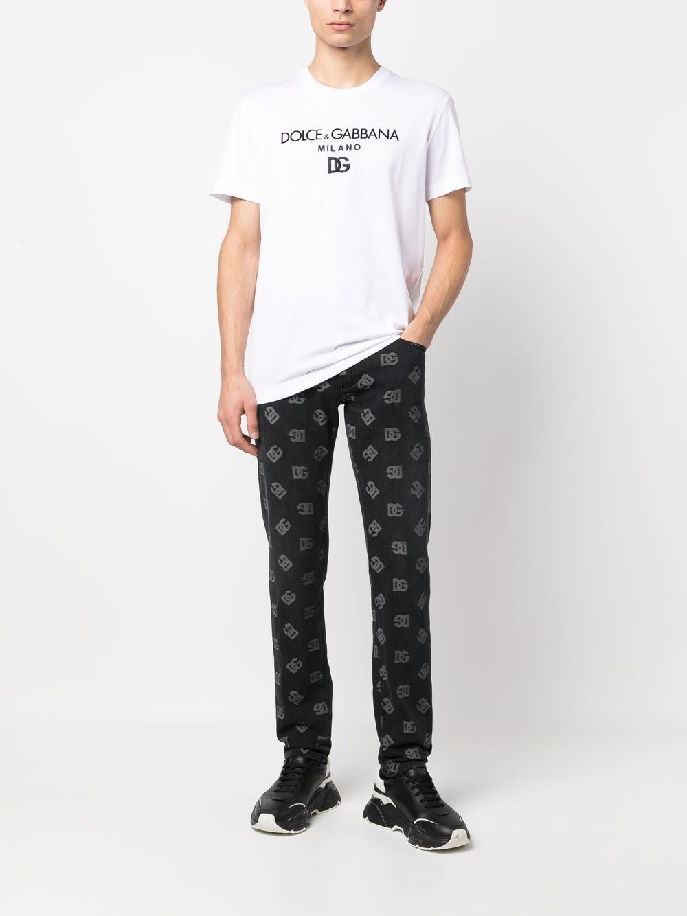 DG Essentials logo-embroidered T-shirt - 2