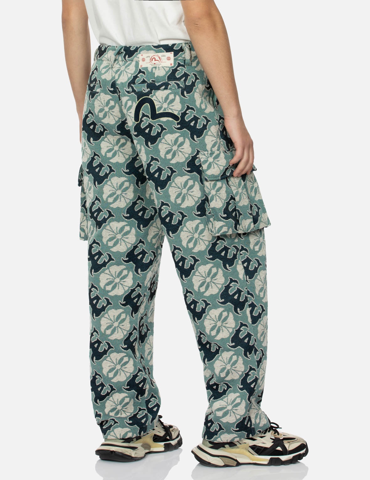 Allover Kamon and Logo Jacquard Wide Leg Tapestry Cargo Pants - 4