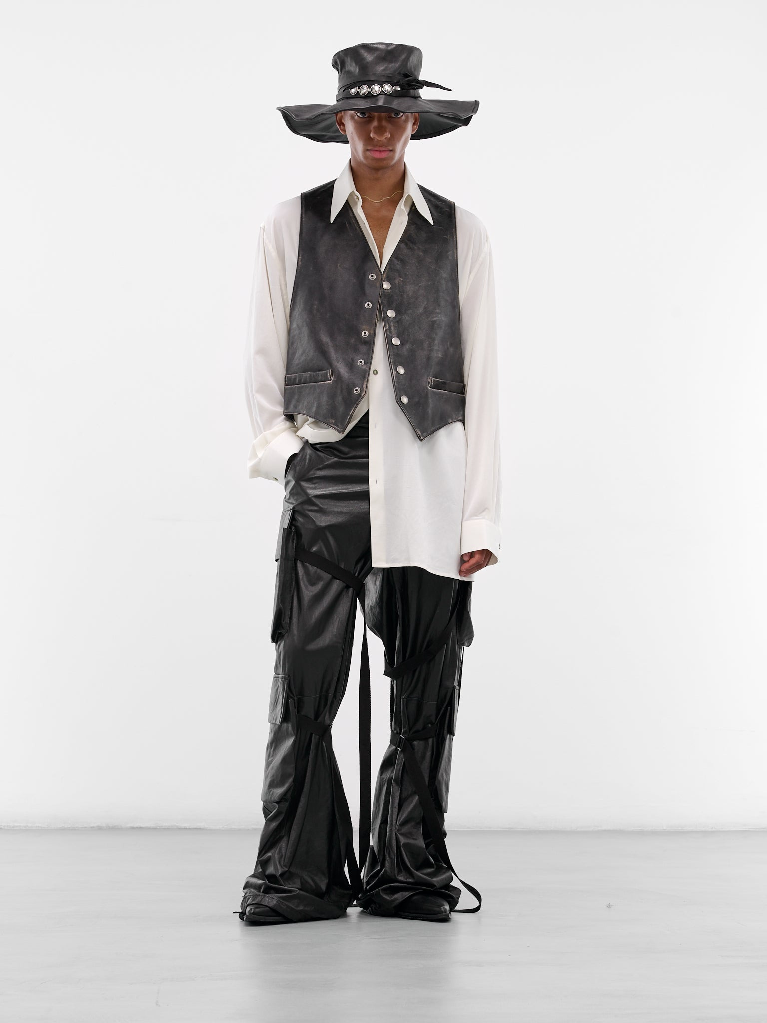 Albien Black Worn Leather Vest - 6