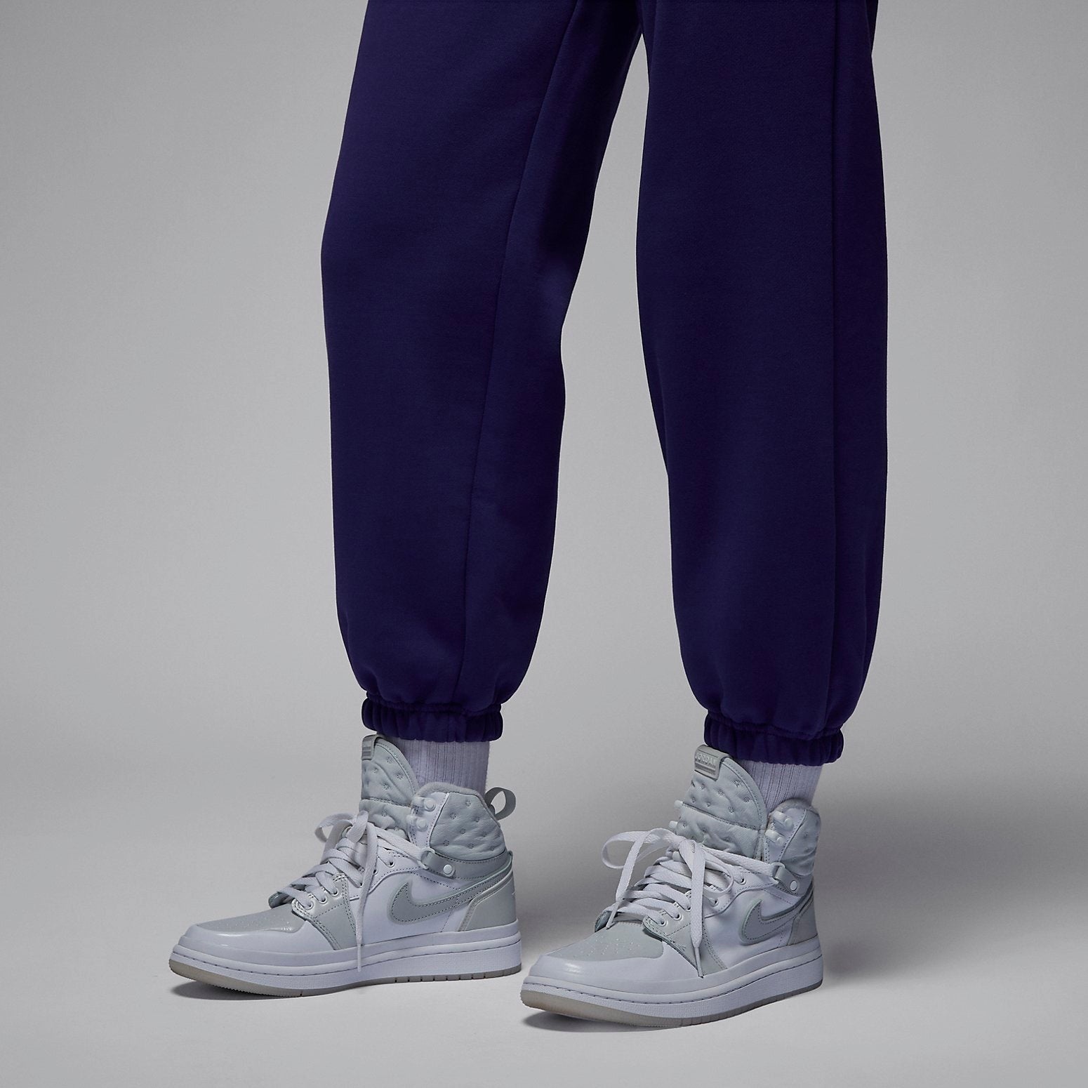 (WMNS) Air Jordan Flight Fleece Trousers 'Dark Purple' FB5114-502 - 4