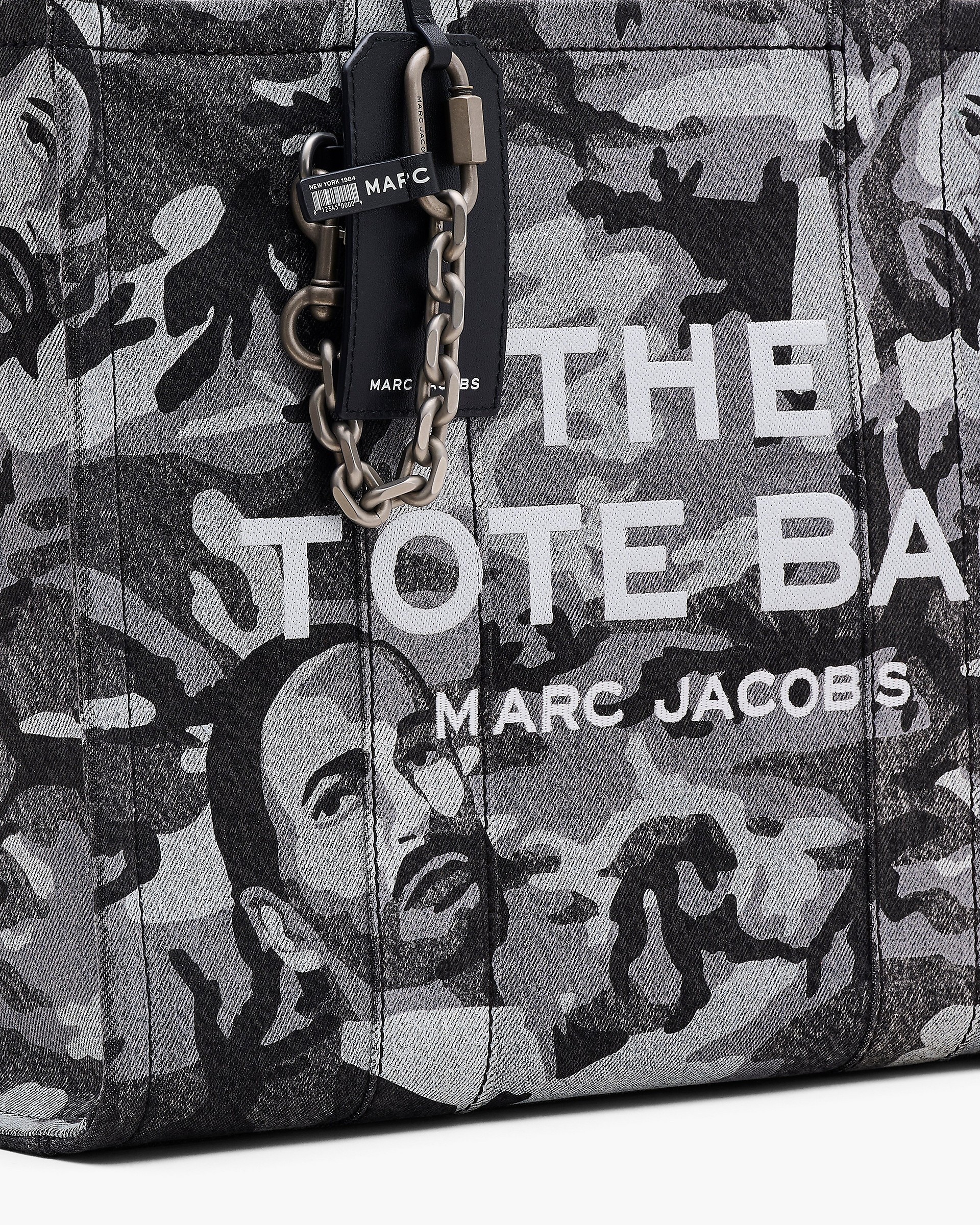 THE MARC CAMO DENIM LARGE TOTE BAG - 5