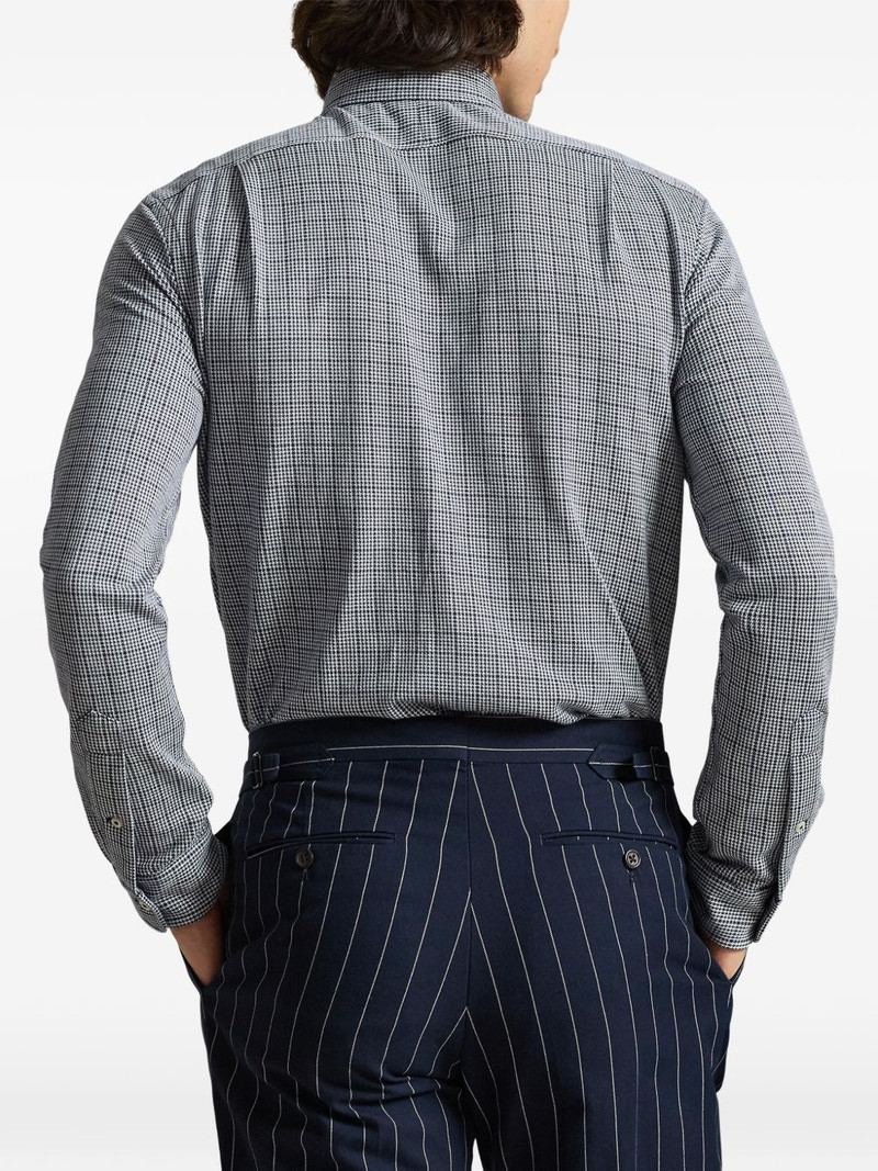 checked-patterned shirt 4