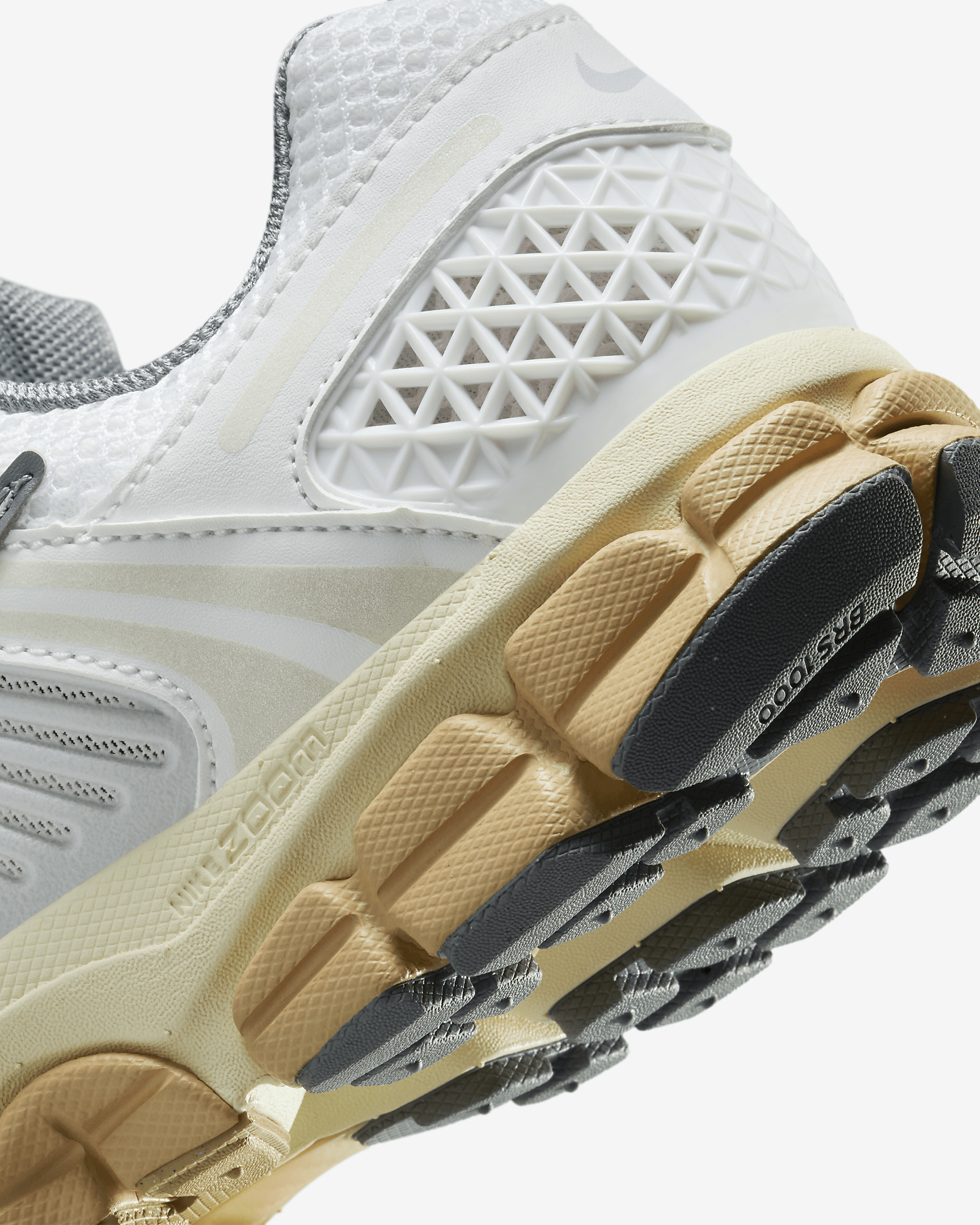 Nike Zoom Vomero 5 Women's Shoes - 8