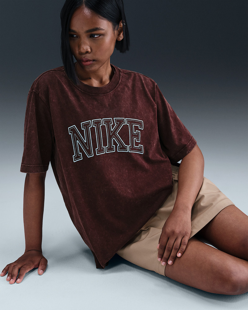 Nike Sportswear Classics Women's Loose T-Shirt 3
