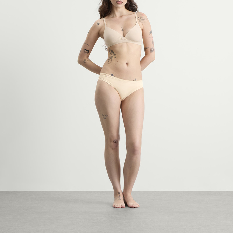 SKIMS SKIMS Fits Everybody Cheeky Brief outlook