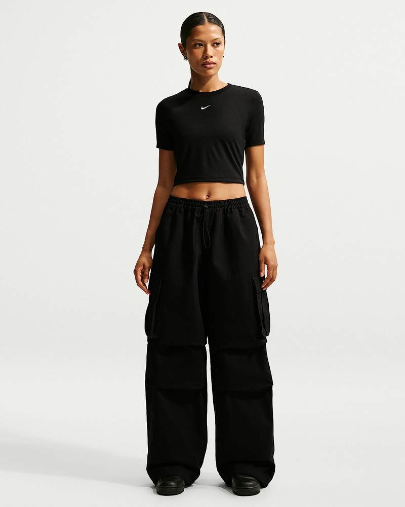 Nike Sportswear Women's Mid-Rise Oversized Woven Cargo Pants 1