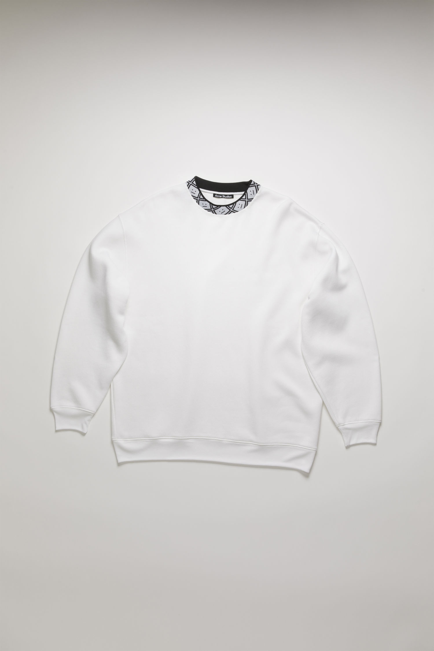 Face motif mock neck sweatshirt optic white - 1