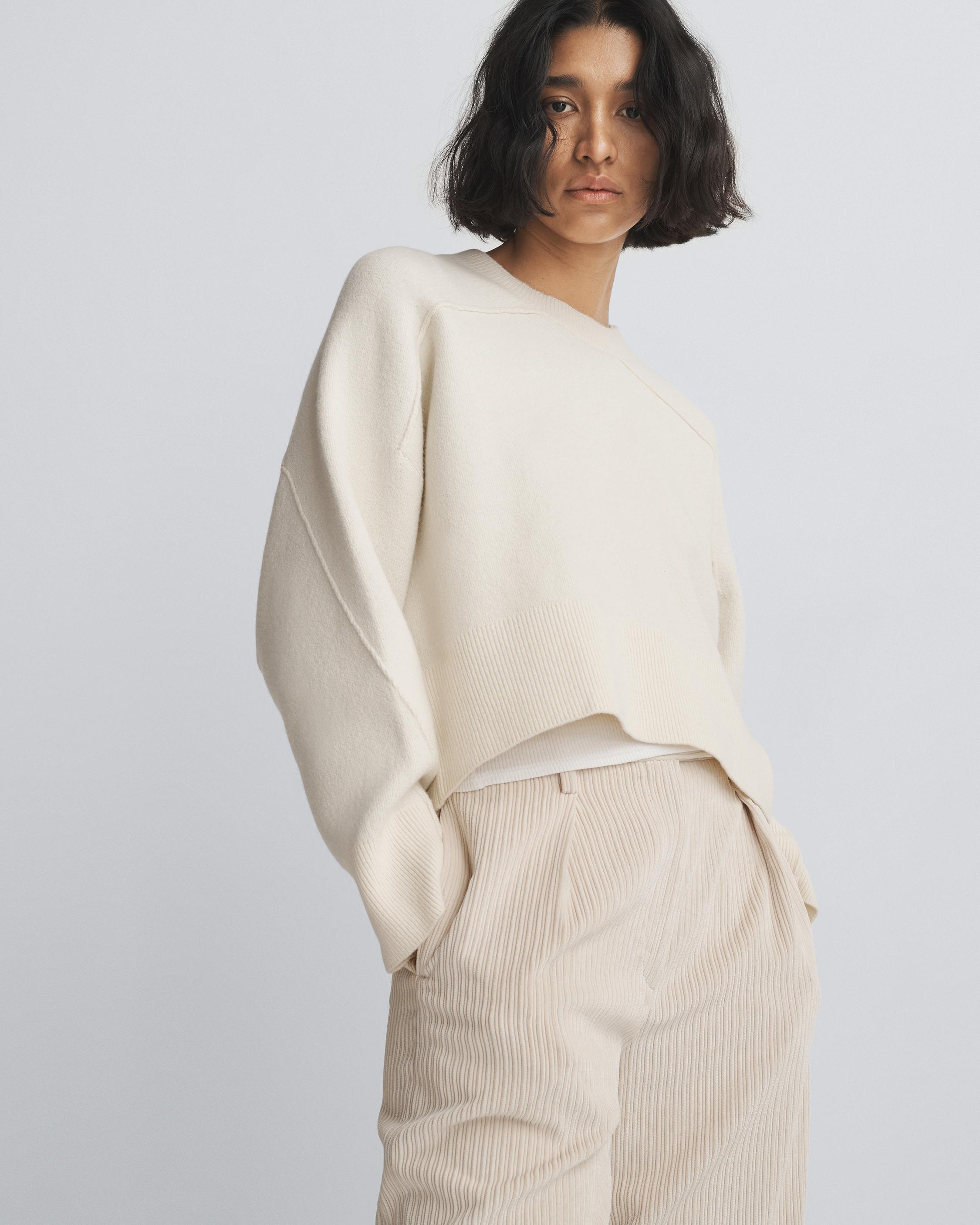 Bennett Corduroy Pant
Classic Fit - 6