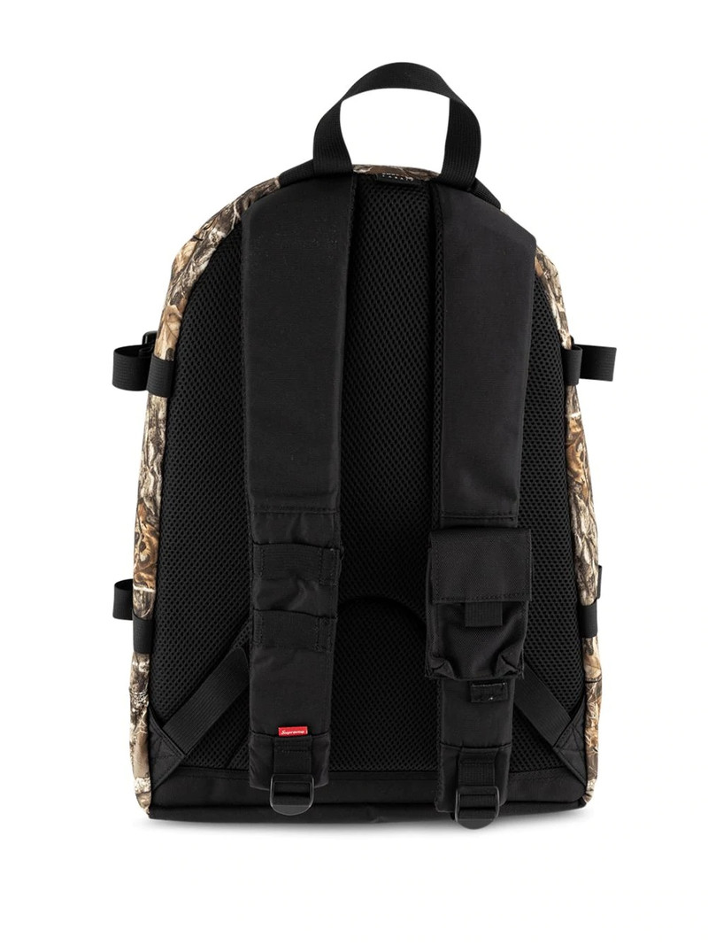 Supreme FW19 logo backpack outlook