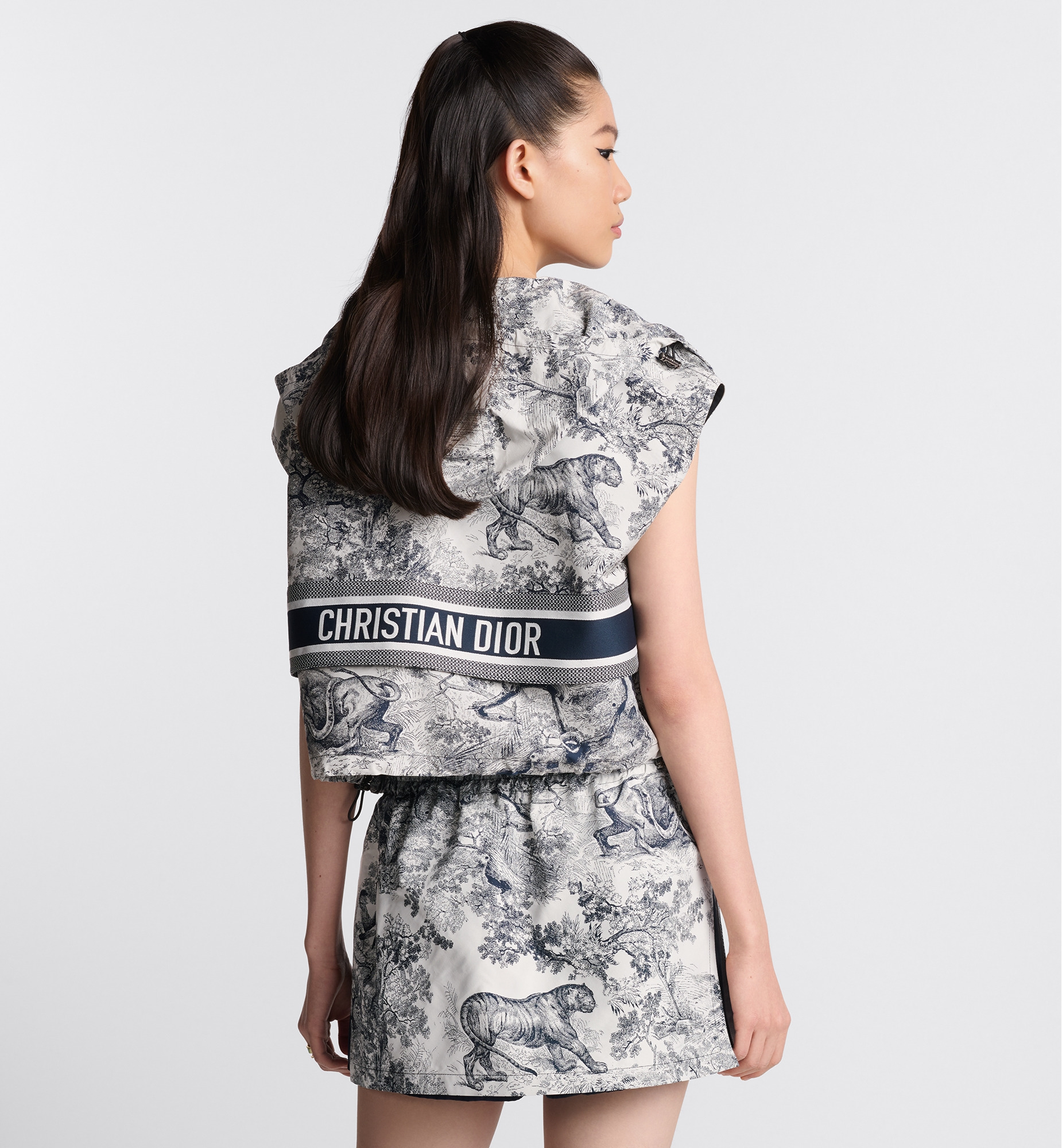 Hooded Vest - 3