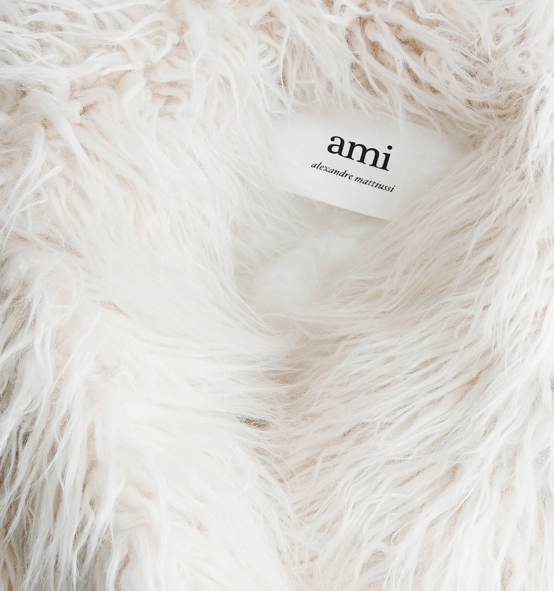 Short Coat in Synthetic Fur - 3