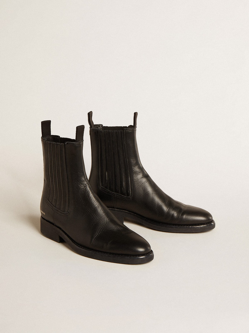 Golden Goose Women’s Chelsea boots in black leather outlook