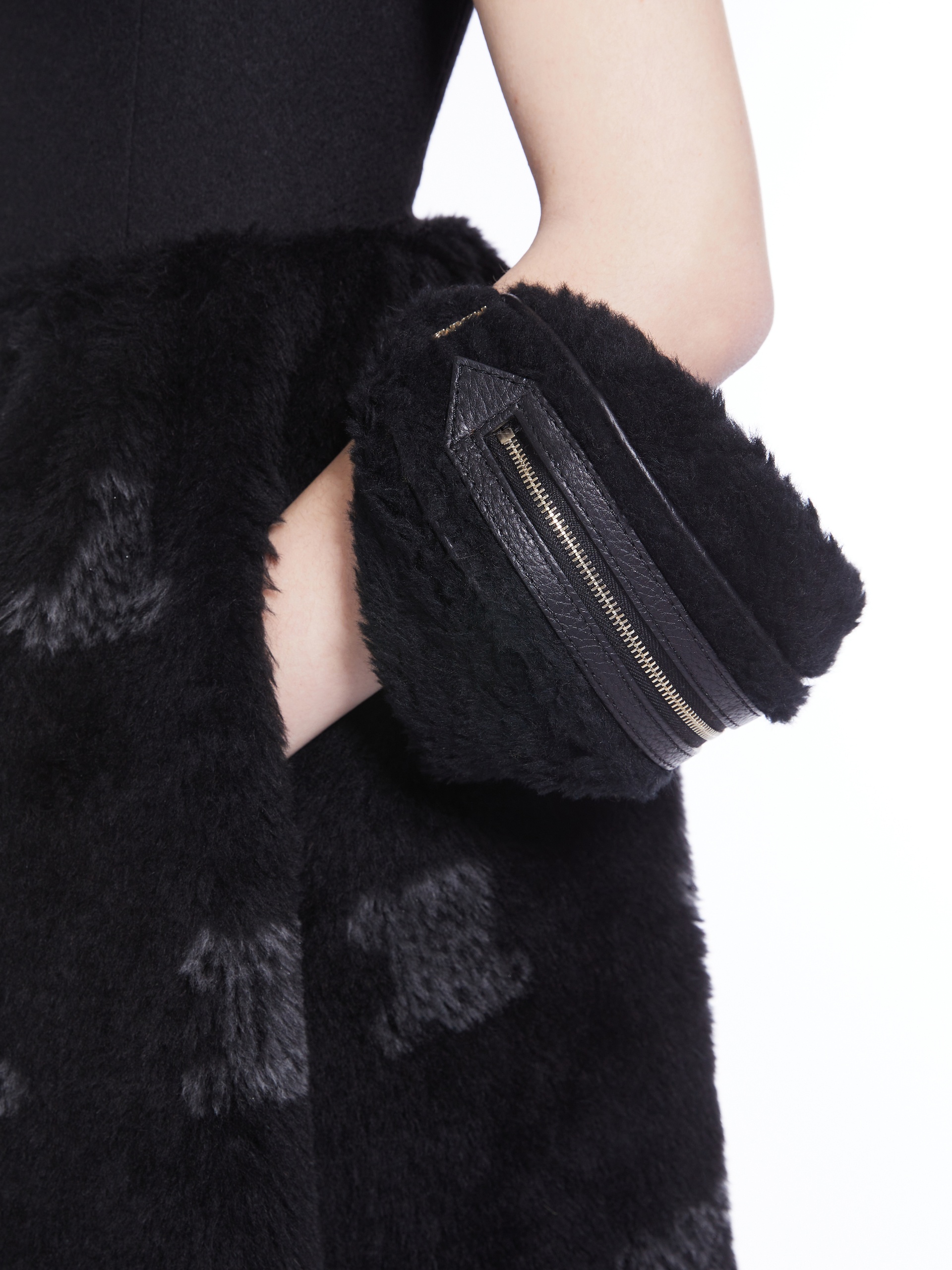 JOLIE7 Teddy fabric clutch bag - 4
