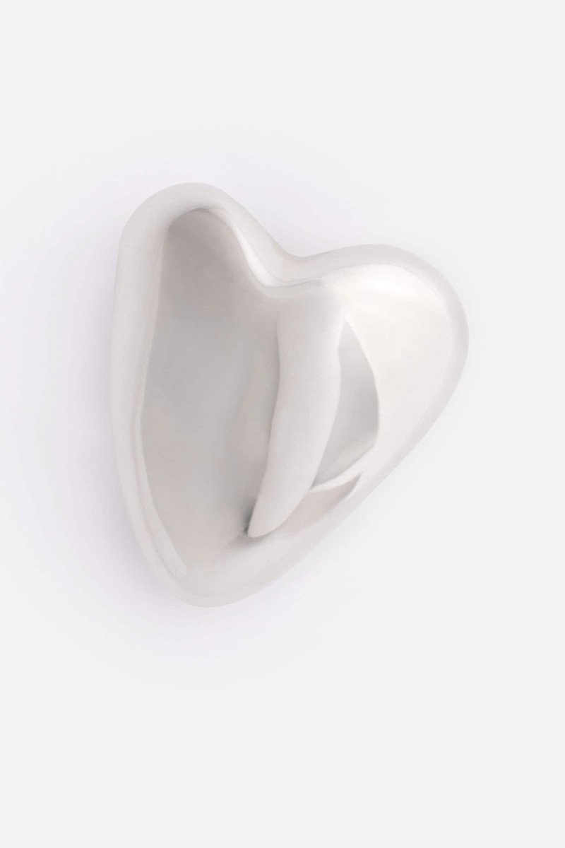 AMI Paris Metal Heart Earcuff Right outlook