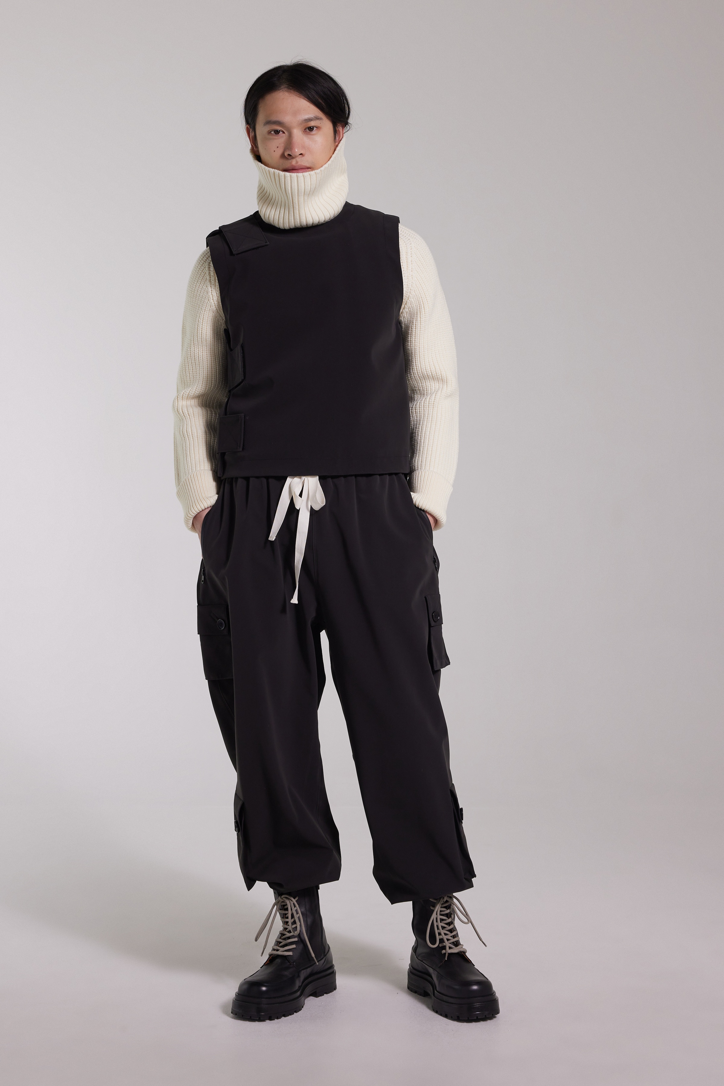Peace Matte Vest Black - 3