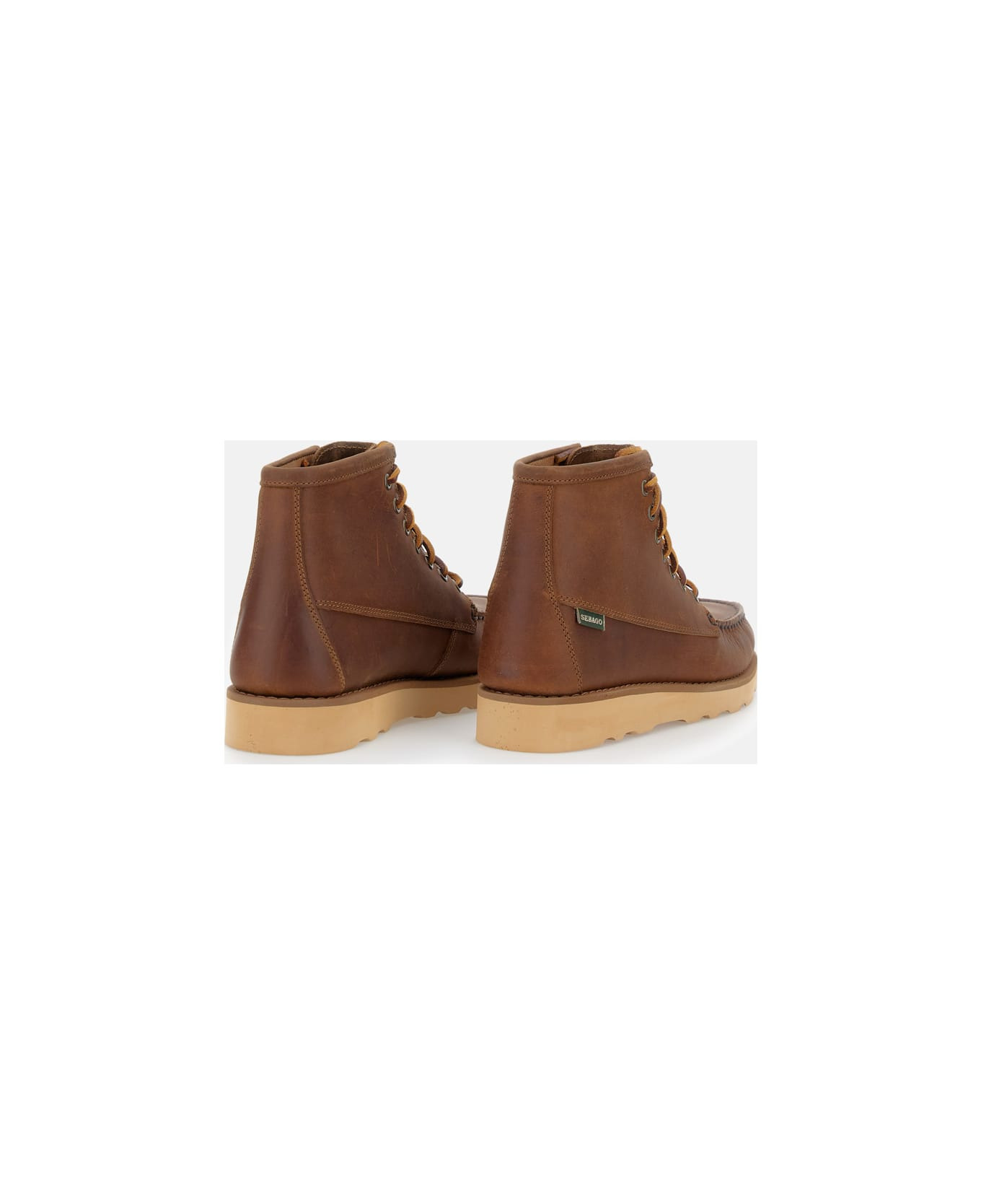 Tala Mid Crazy Horsemodel: Mid-heel Traditional Moc-toe Boot, Outdoor-inspired Upper Material: Thick - 3