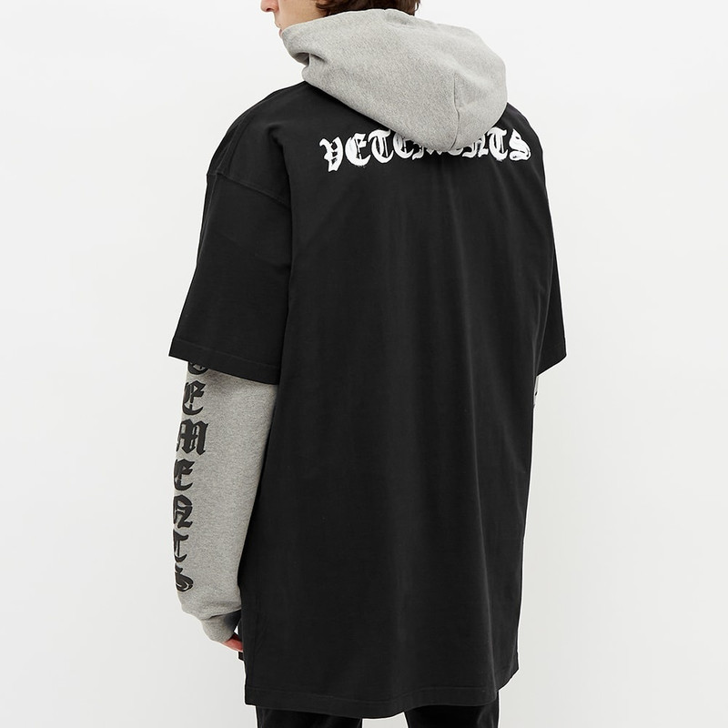 VETEMENTS Oversized Anarchy Gothic Logo Tee 5